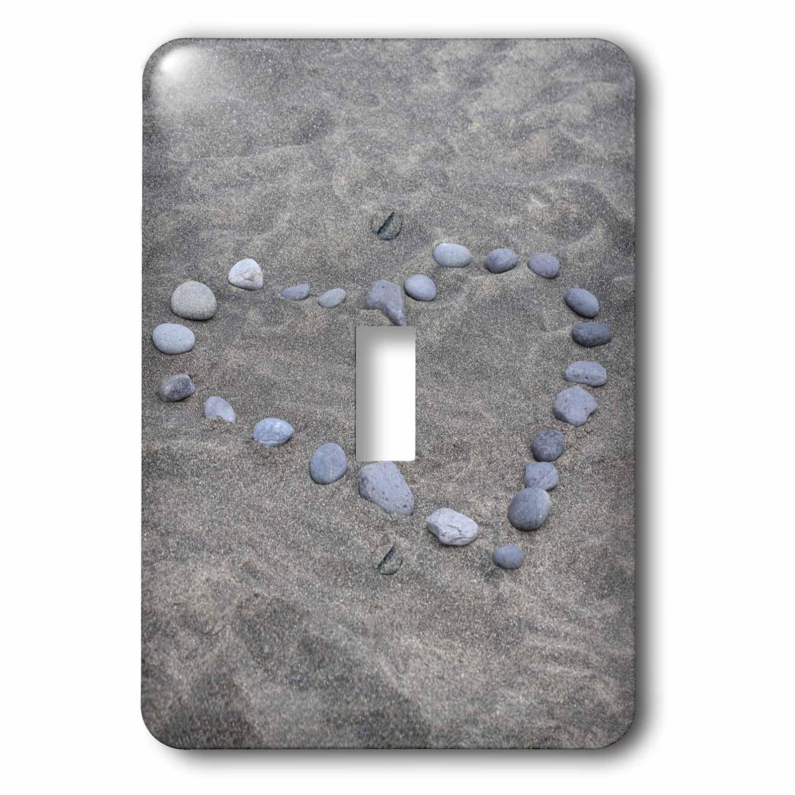 Cœur de galets sur la plage interrupteur simple 3dRose lsp_268539_1