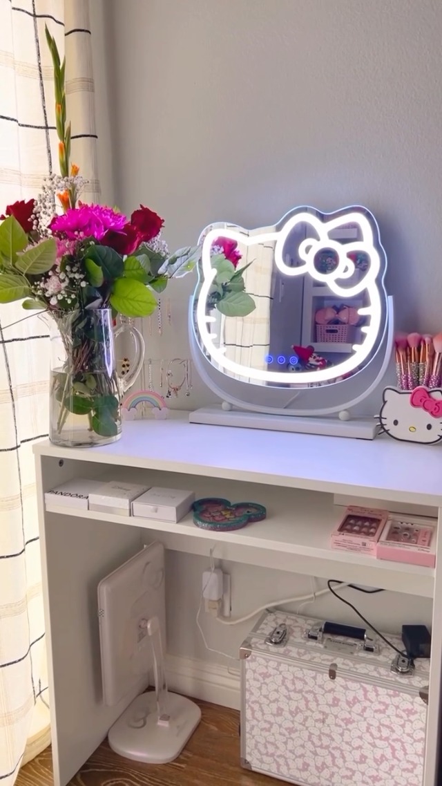 Amazon.com - Impressions Vanity Hello Kitty Kawaii Desk