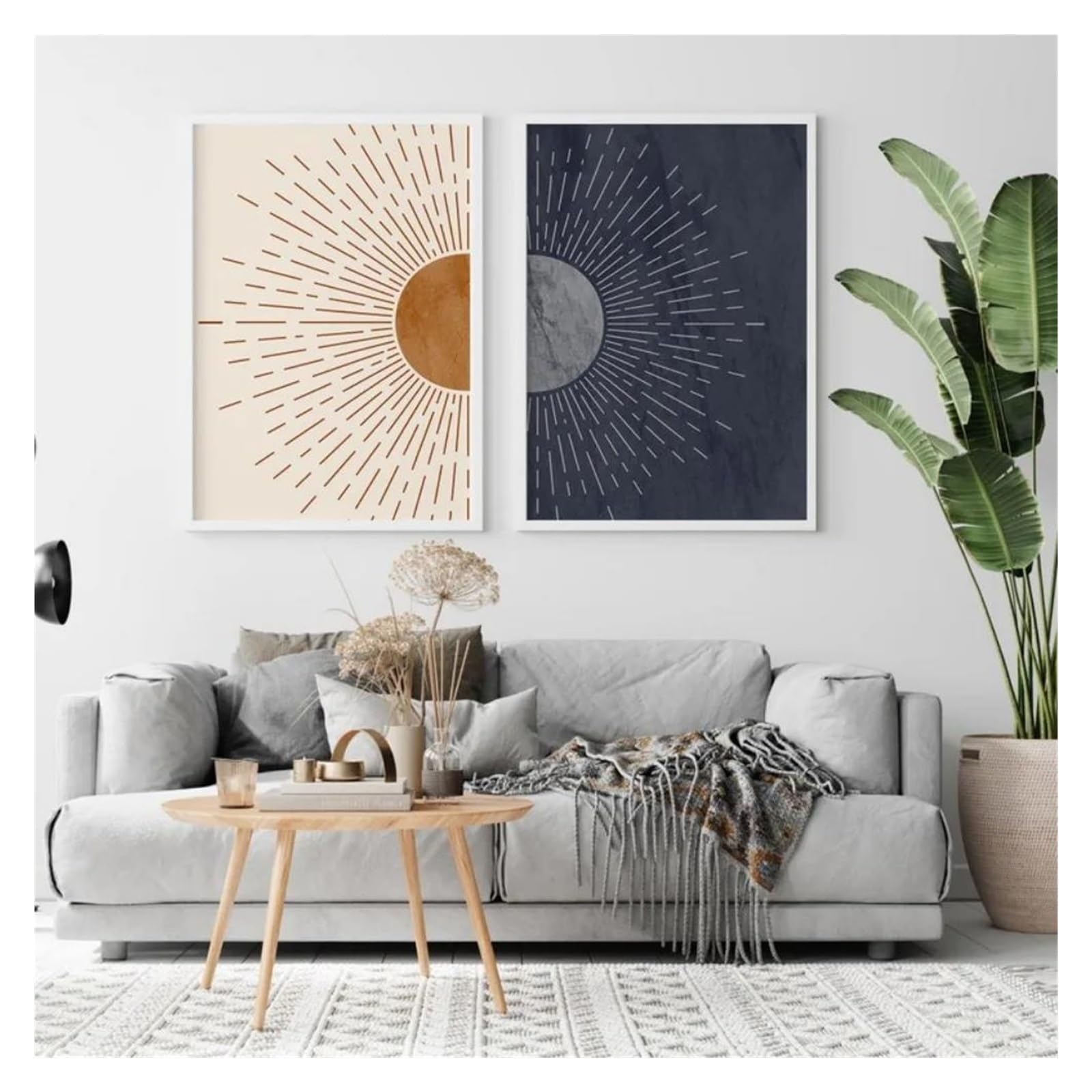 Peinture sur toile soleil lune pour décorer un mur blanc vide