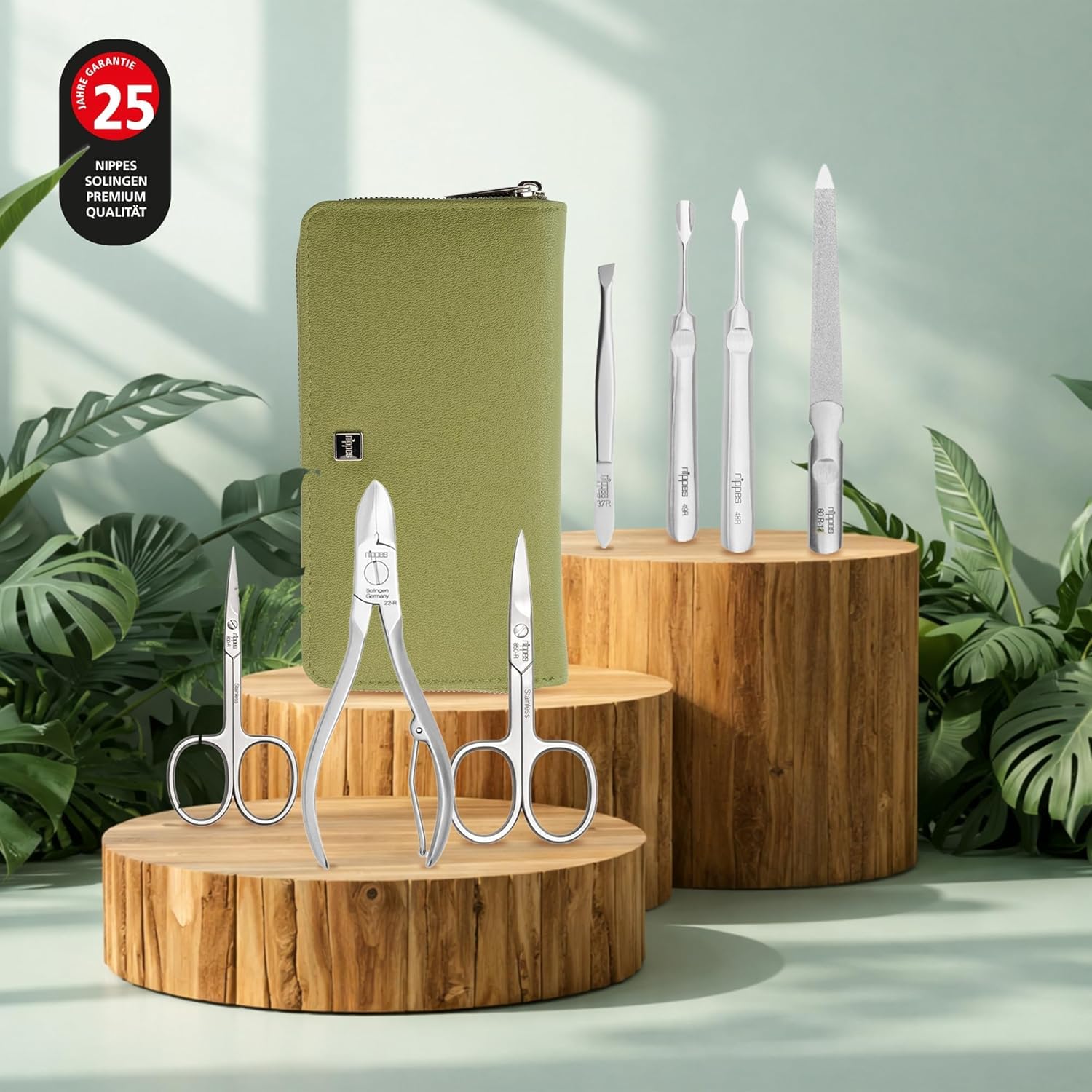 nippes Solingen Set manicure Verde, 7 pezzi, astuccio per unghie in pelle di eucalipto vegana, strumenti in acciaio inox, senza nichel e antiruggine, set per la cura delle unghie, prodotto in Solingen