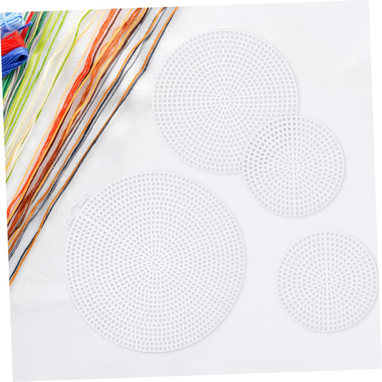 15pcs Round Plastic Mesh Canvas Sheets for Crafts Three for DIY Embroidery Crochet and Stitchwork Projects for Crafting Bags and Accessories