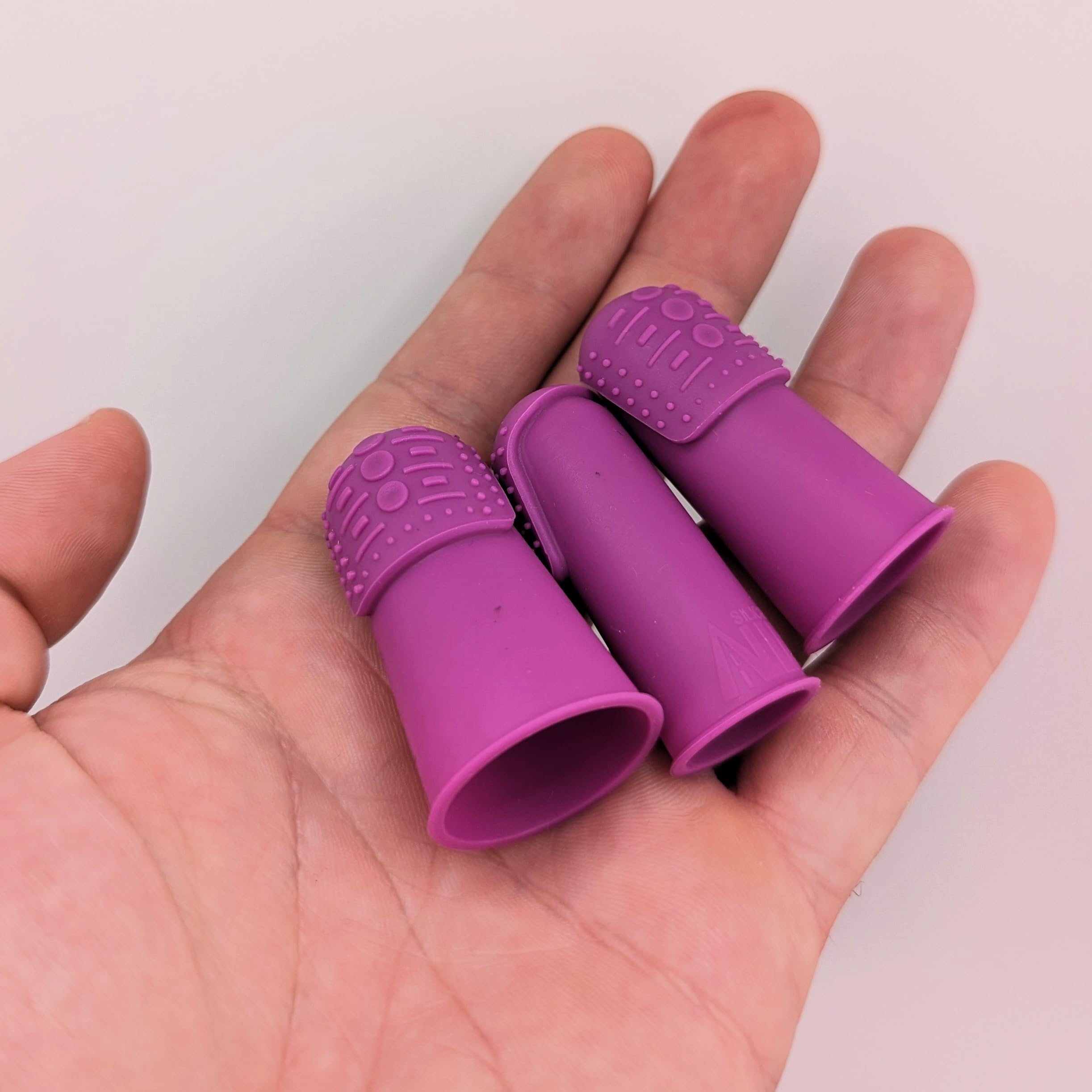 Dedal cómodo y flexible | Serie THIK-Grip | Pequeño (1) - Mediano (1) - Grande (1) |
