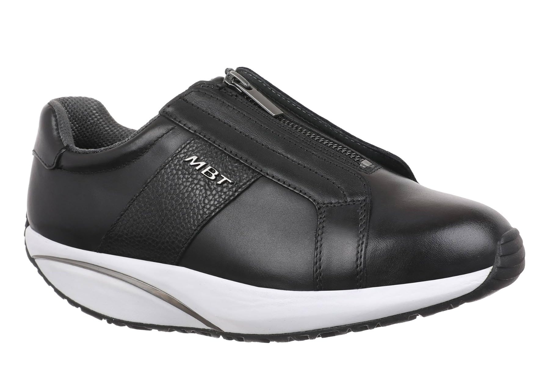 MBT AISAI Ledersneaker für Damen. Nappadesign mit Details aus Strukturiertem Leder. Frontaler Reißverschluss für leichten Einstieg.