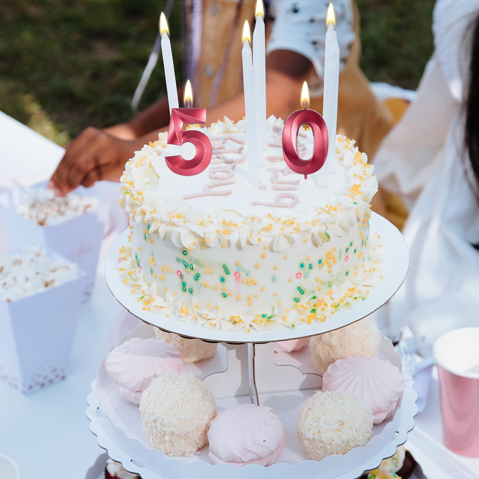 Amazon.co.jp: レッドナンバー8バースデーケーキキャンドル、3D