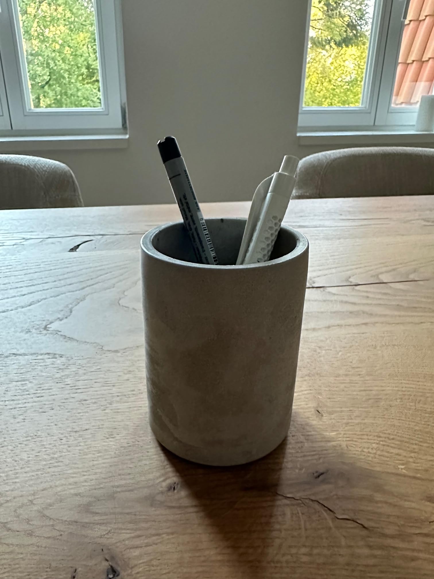 Generisch Betongefäß, Stiftehalter aus Beton, Büro, Schreibtisch, Beton, grau,Aufbewahrung stilvoll und zeitlos, schönes individuelles Geschenk, handgemacht und somit einzigartig. grau modern