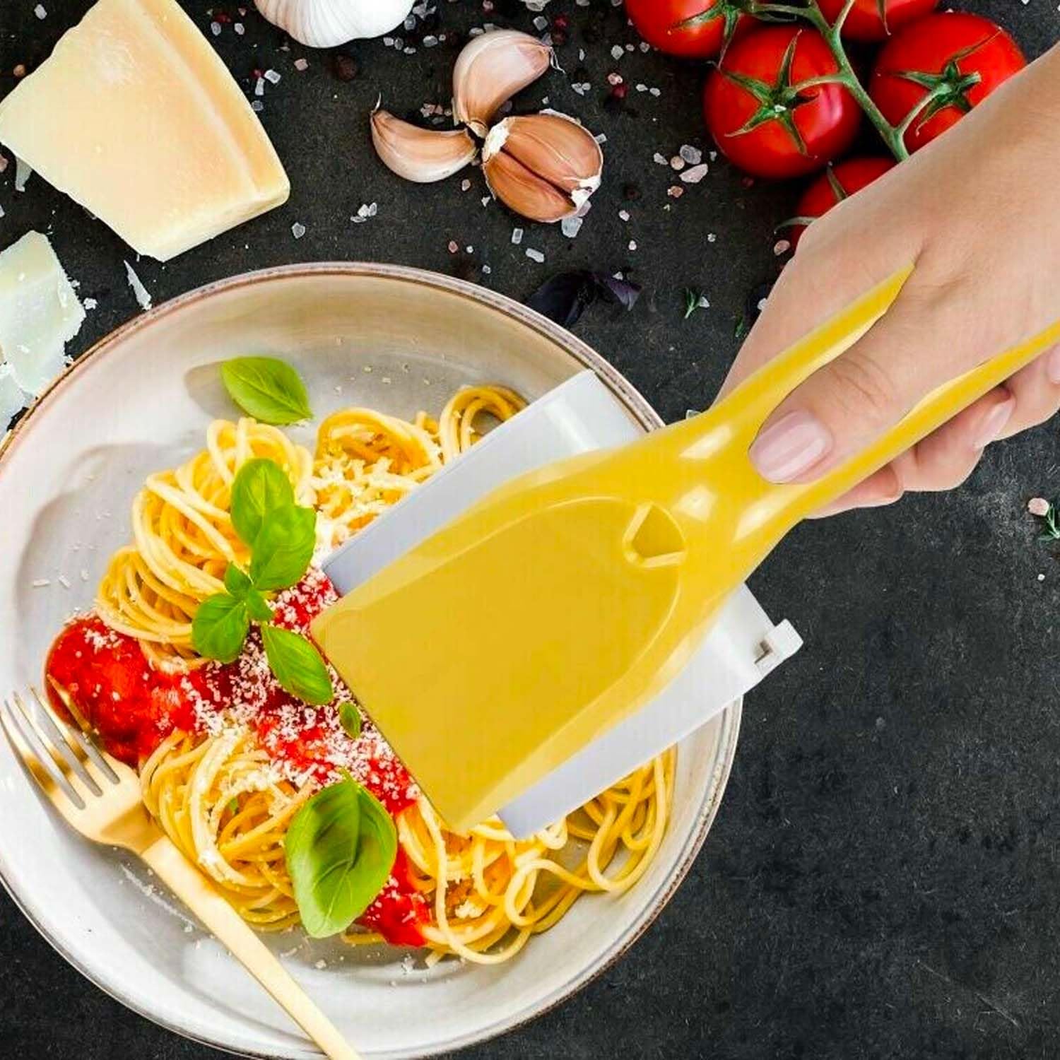Avilia Grattugia Elettrica Cordless Multifunzione - 3 Rulli in Acciaio Frutta e Pane, Grane Diverse per Formaggi Duri e Morbidi, Corpo in Plastica, 12W, Giallo e Verde