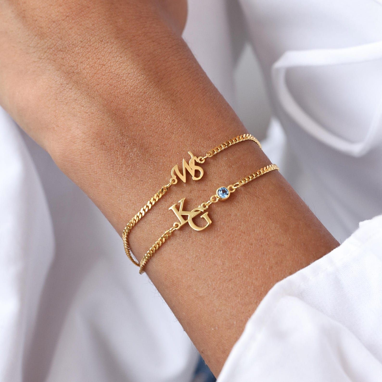 Pulsera con piedra de nacimiento y inicial en plata de ley 925
