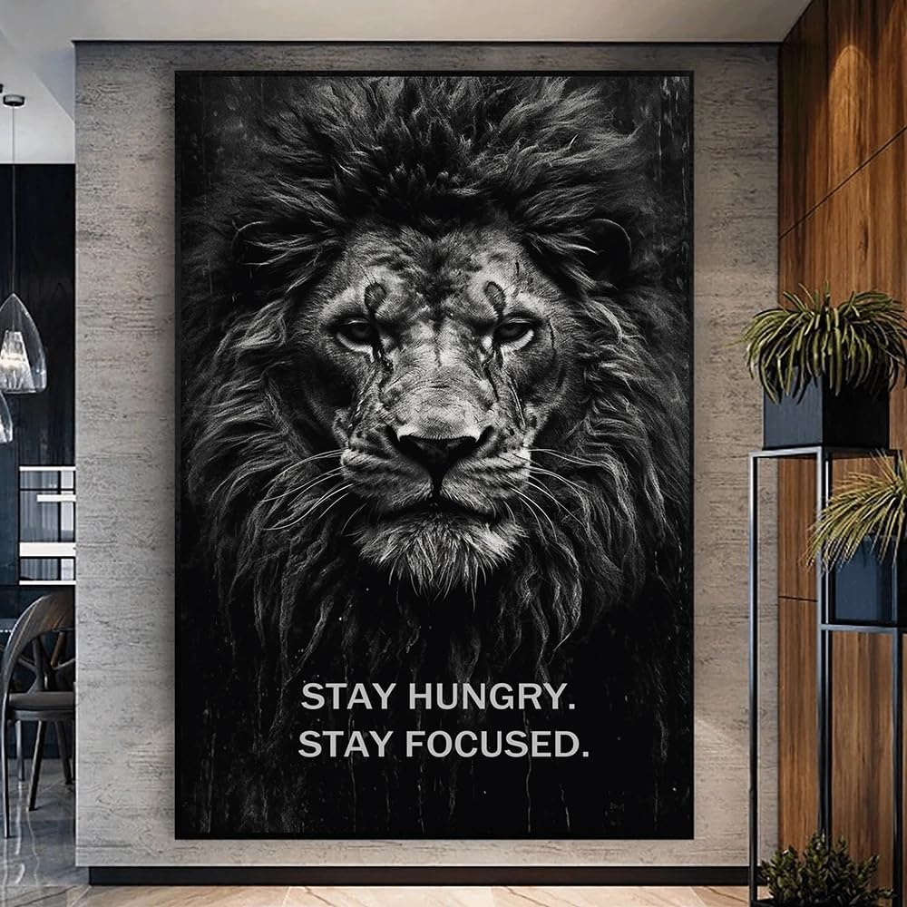 Cuadro moderno de león en lienzo - Póster motivacional con la frase "Mantente hambriento. Mantente enfocado." - Ilustración de león en blanco y negro (80x120cm/Sin marco)