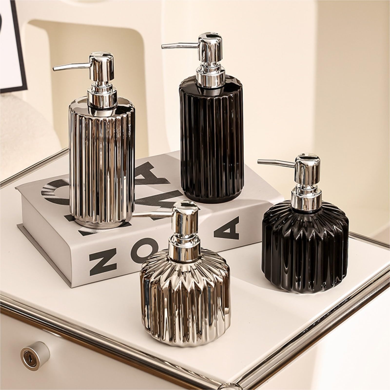 Keramik-Seifenspender mit Pumpe, nachfüllbar, Badezimmer-Händedesinfektionsmittel und Lotionsflasche für Toilette, Schwarz, 370 ml