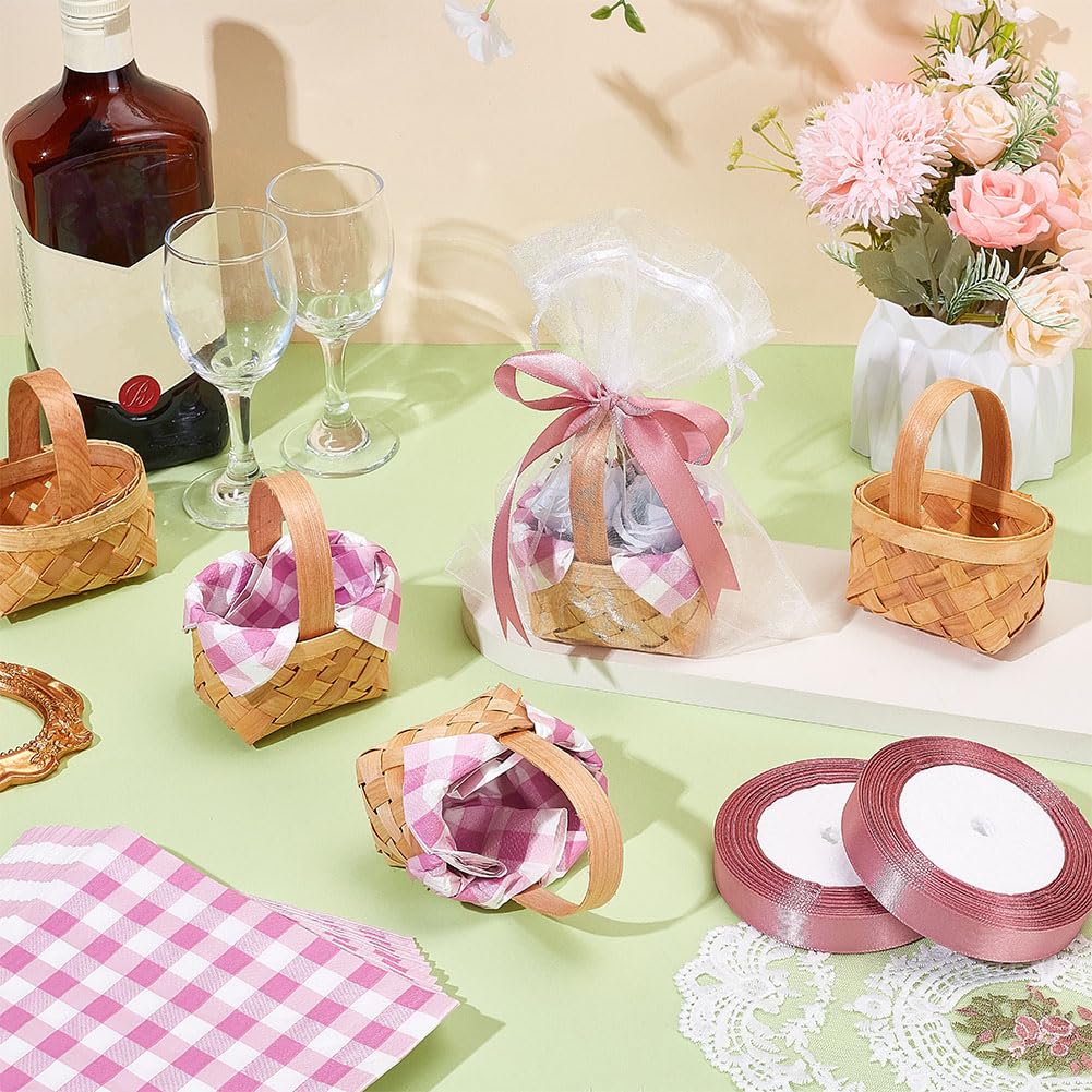 OLYCRAFT 12 Set Mini Cestini Intrecciati con Manici Mini Cestini Da Picnic con Fiori e Frutta Piccoli Cesto Regalo con Tovaglioli di Carta Rosa per Natale Festa di Nozze Regalo Decorazione Giardino