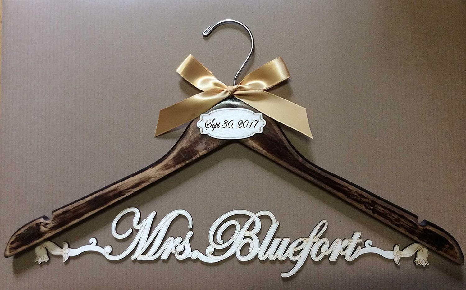 Wedding hanger vintage hanger, bride hanger, Personalized Hanger, Custom hanger, wedding gown hanger, wedding dress hanger