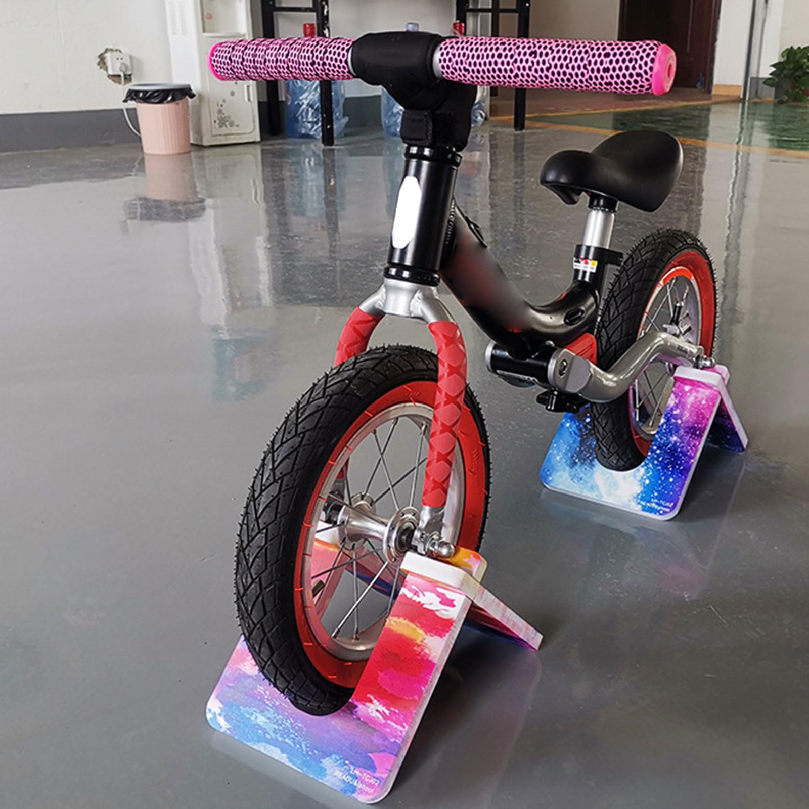 ZYHARUKO Tragbarer Fahrradständer für Kinder, Roller, Parkrahmen, Fahrrad-Präsentationsständer, praktische Aufbewahrung und Präsentation Sport & Freizeit