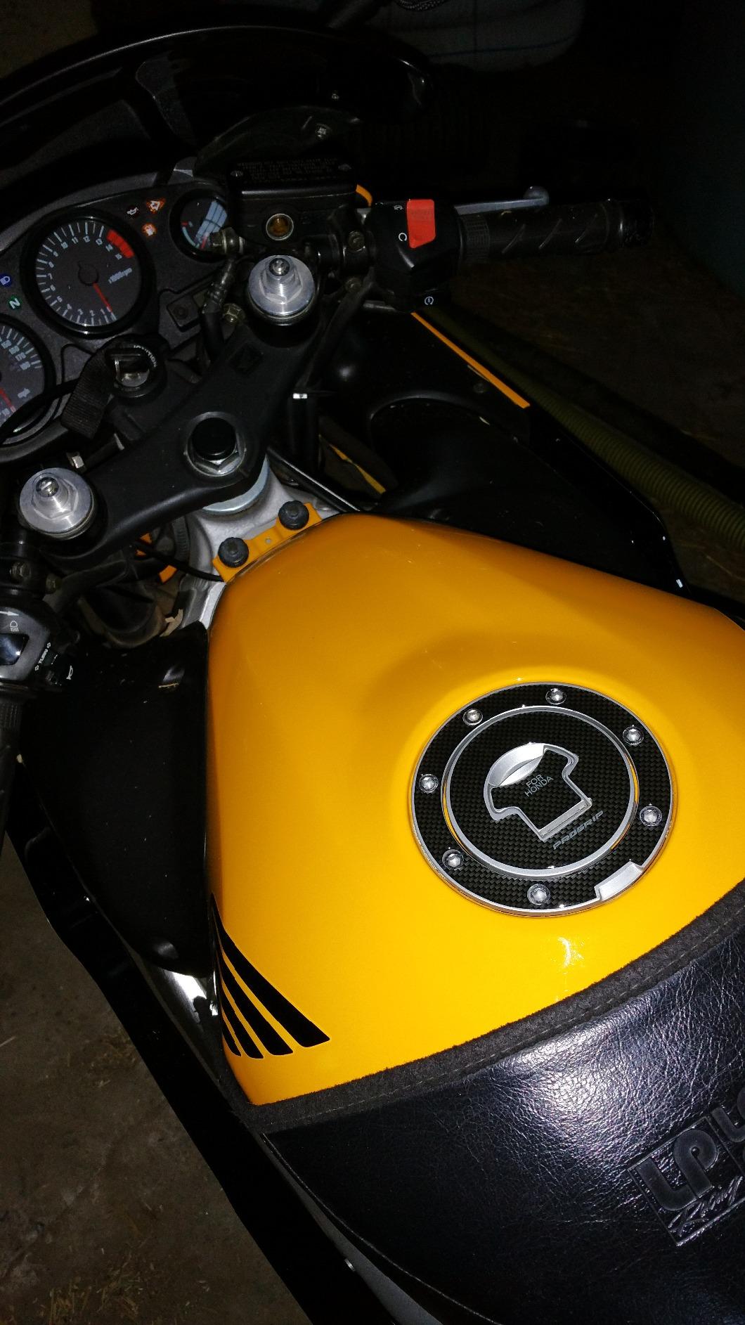 Motorcycle Fuel Cap Protector - Carbon Fiber Design Sticker For Honda CBR Models