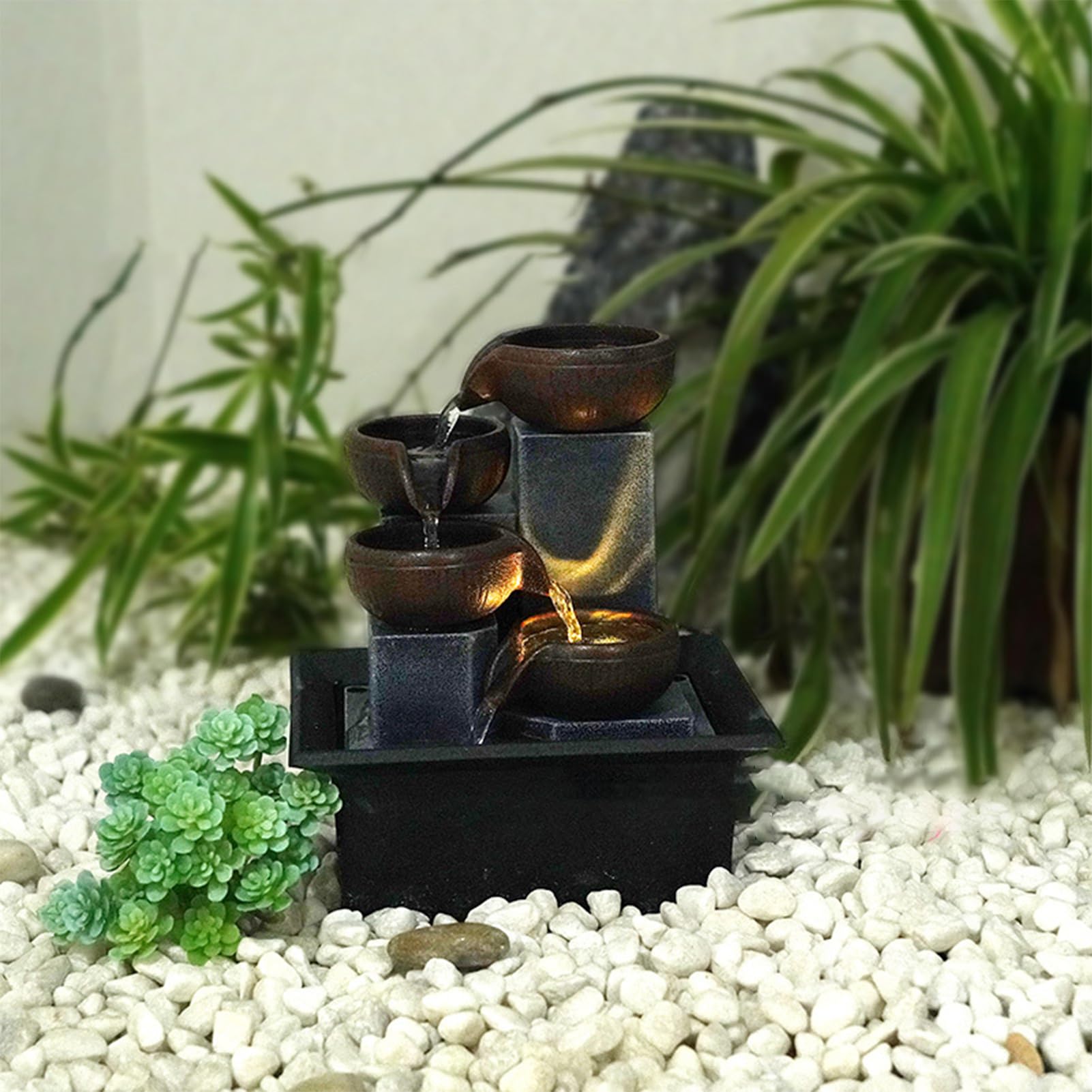 Fontaine à eau électrique de bureau,Fontaine d’Intérieur Cascade 4 Niveaux Jarre Effet Pierre,Décor Zen en Résine,avec Lumières LED Ornements d'eau Courante de Fontaine pour Le Bureau(Style 1)