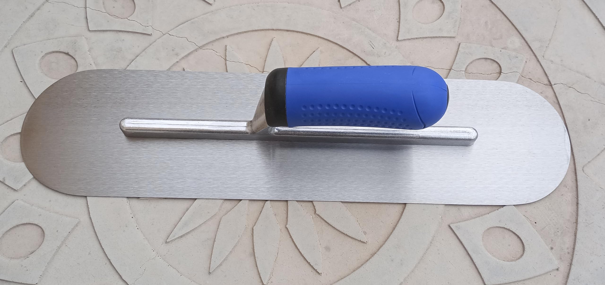 Llana Alisadora de Acero Inoxidable 40,6 cm – Mango Suave Antideslizante – Paleta, Fratasadora para Hormigón y Yeso, Herramienta Profesional de Construcción (40,6 x 10,2 cm)