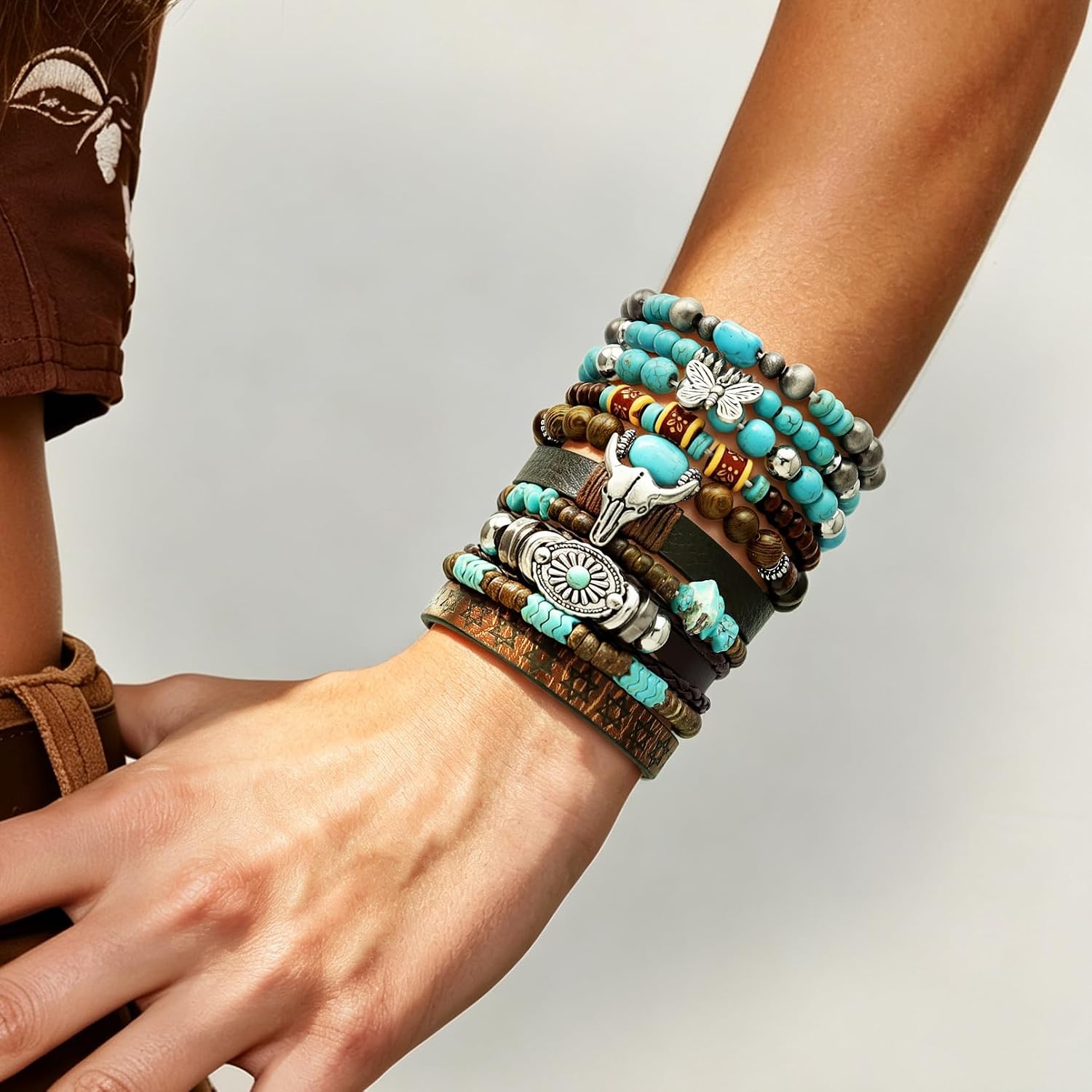 RechicGu 9 Pcs Western Turquoise Beaded Bracelets Vintage Cow Head Butterfly Concho Charm Country Stackable Bracelet Boho Jewelry Western Accessories for Women Cowboy Chic Country Concert Outfits