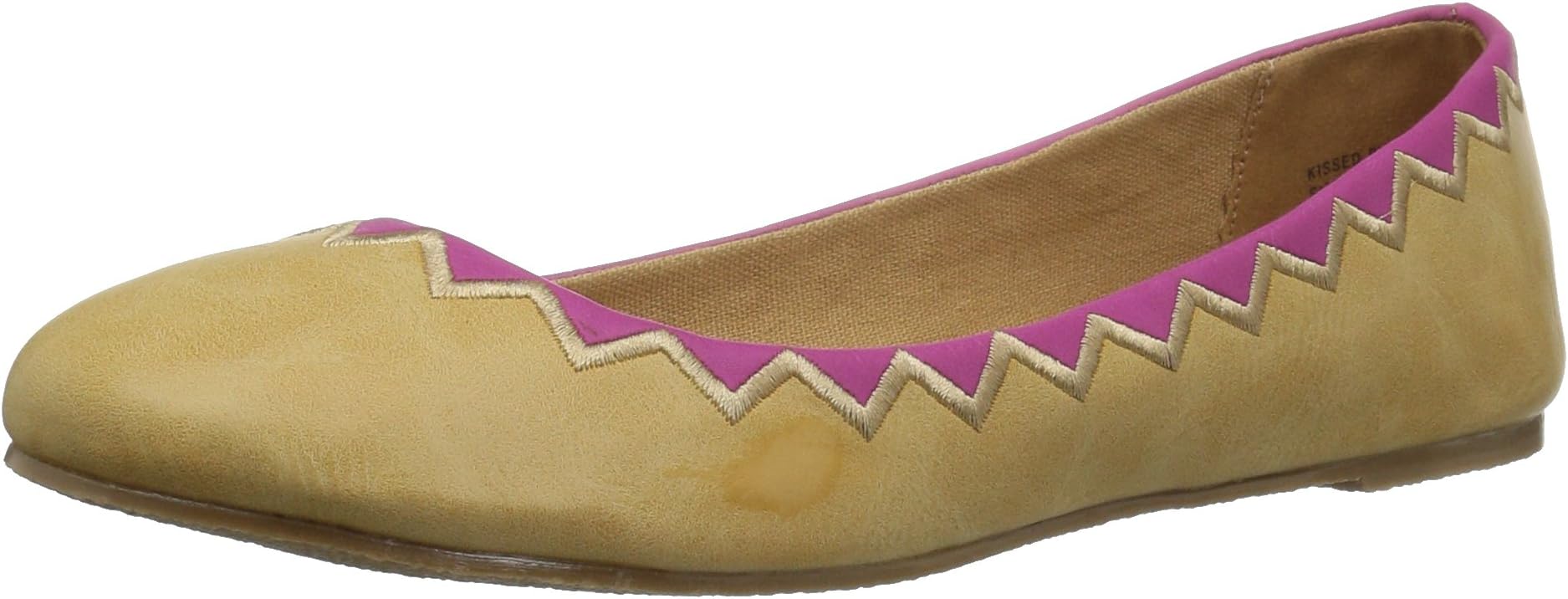 Coconuts by MatisseCoconuts by Matisse Women's Kissed by Ballet Flat