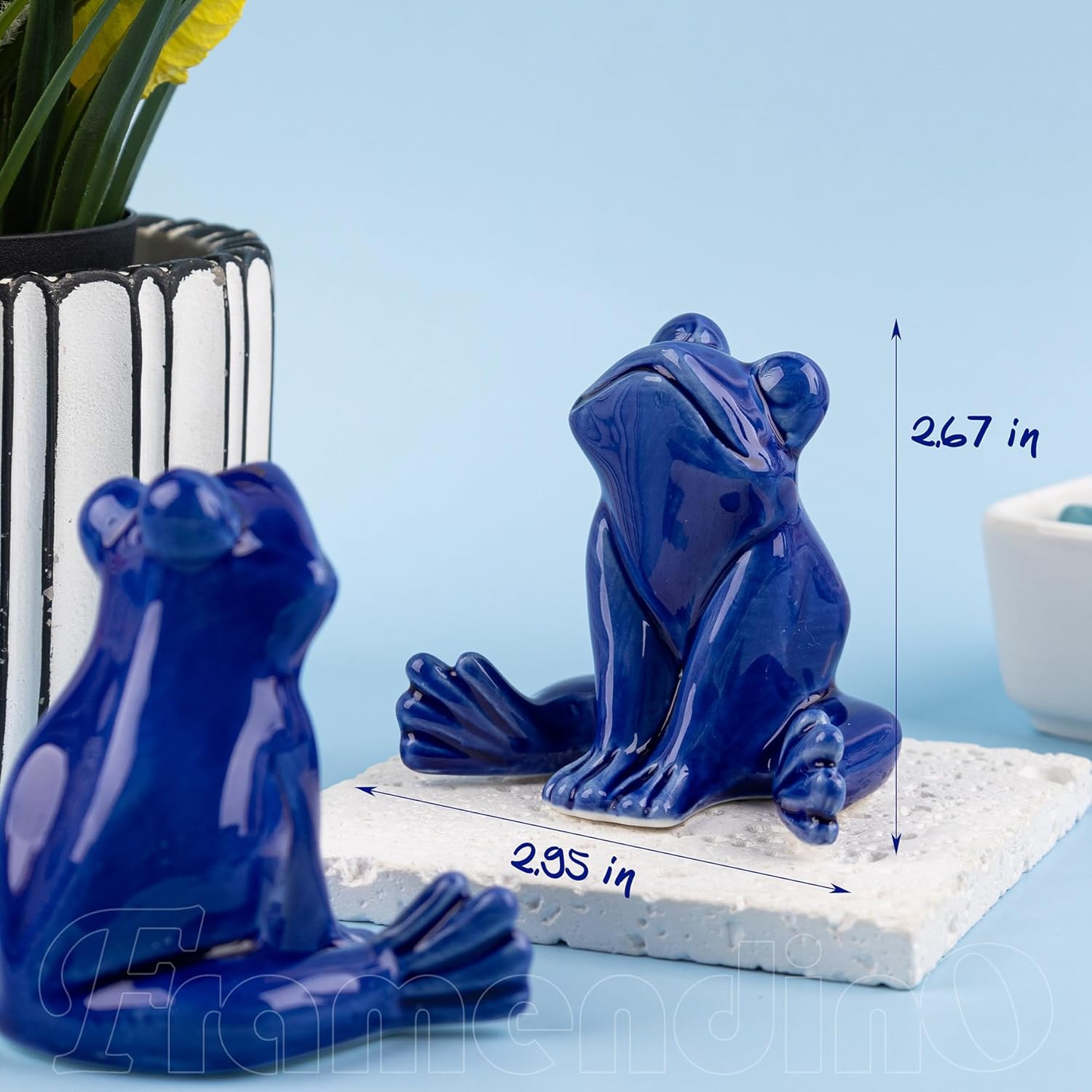Framendino, 2 Pack Ceramic Frog-Shaped Decorative Caps – Cute Blue Frogs for Bathroom Accents