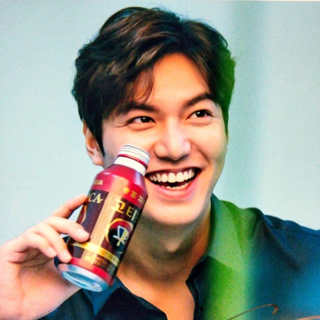 Amazon.co.jp: イ・ミンホ直筆サイン入り超大型写真…Lee Min-ho