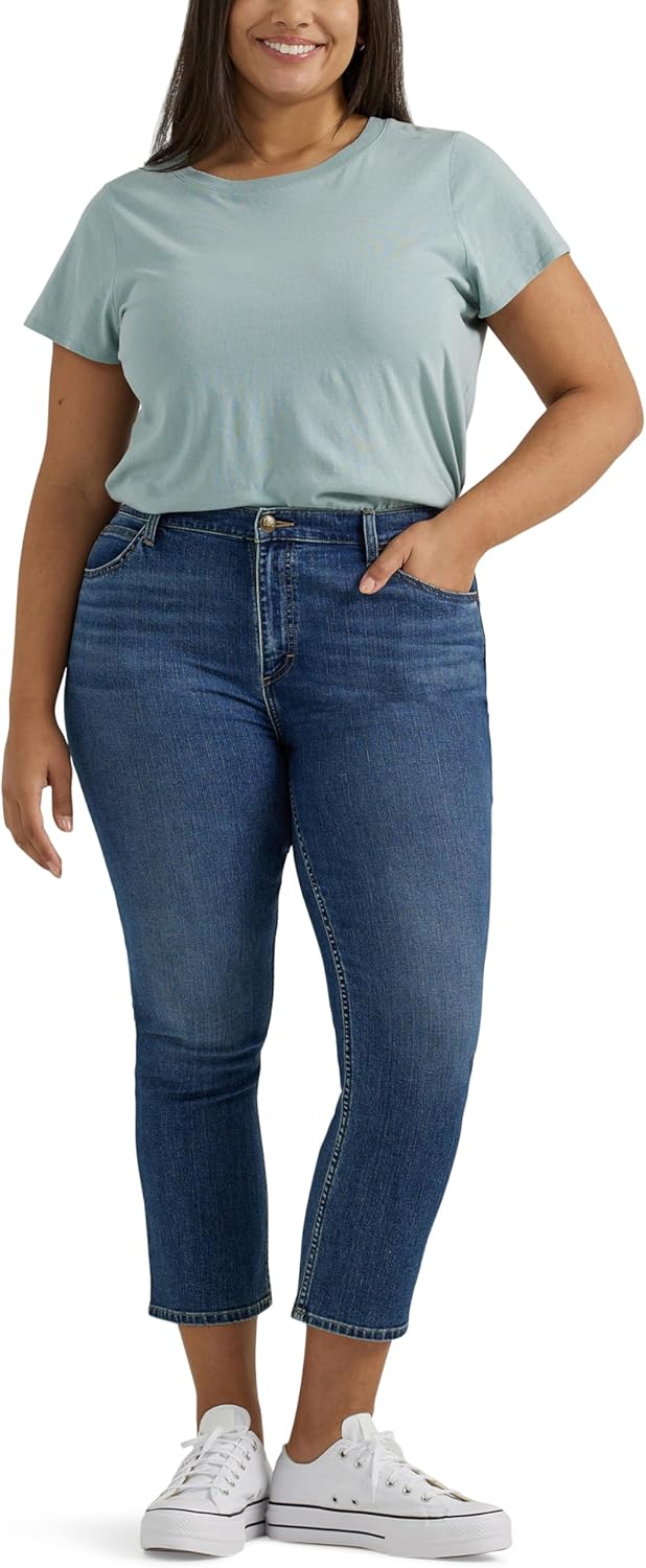 Lee Womens Plus Size Legendary Mid-Rise 21" Capri Jean - Image 4