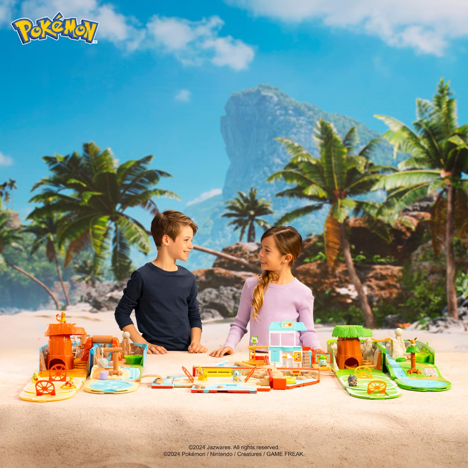 BANDAI - Pokémon - Sac à Dos du dresseur Plage - Univers de Jeu Pokémon avec Mini-Jeux - Sac Qui se transforme en Aire de Jeu Plage - Figurine Pikachu Incluse - Coffret Jouet Enfant 4 Ans et + JW3424