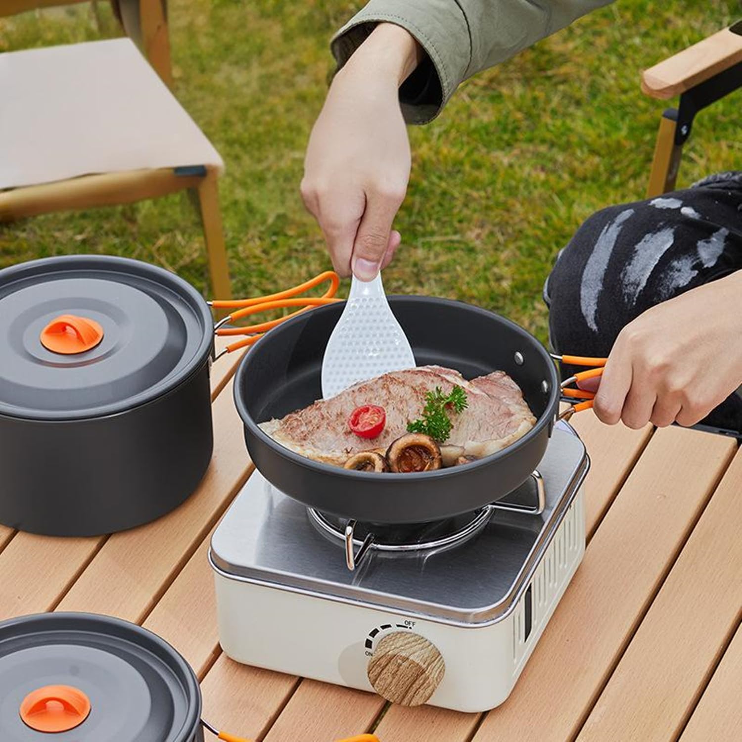 Campings Bratpfanne 30,5cm | Antihaft Outdoor Pfanne mit klappbarem Silikongriff | Inklusive Netzbeutel | Leicht & Robust | Für Camping, Wandern & Survival | Für alle Herdarten