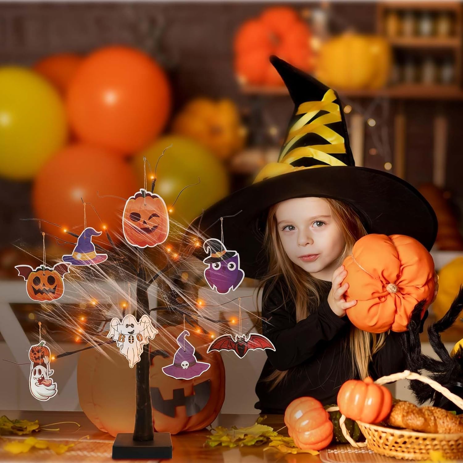 USB csatlakozó és LED részletek