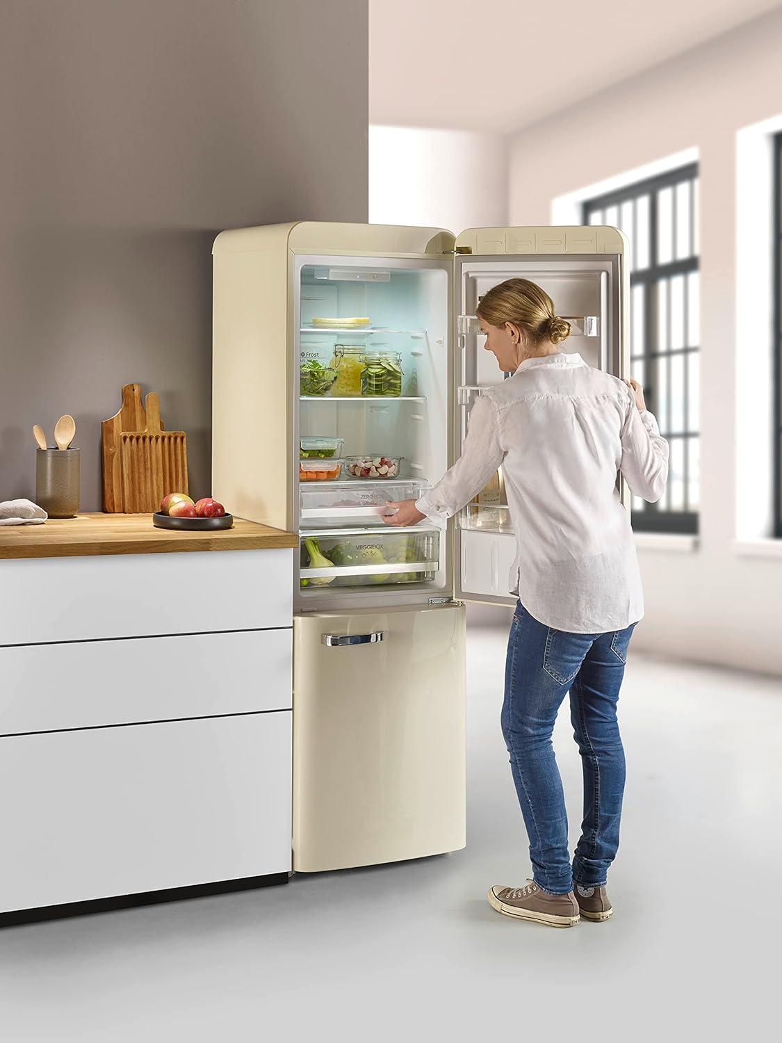 Severin Frigorifero Congelatore combinato Total NoFrost, posa libera, Larghezza 54cm, 250 L, Classe E, Veggibox incluso, Retro, Beige, RKG 8929 Severin Frigorifero Congelatore combinato Total NoFrost, posa libera, Larghezza 54cm, 250 L, Classe E, Veggibox incluso, Retro, Beige, RKG 8929