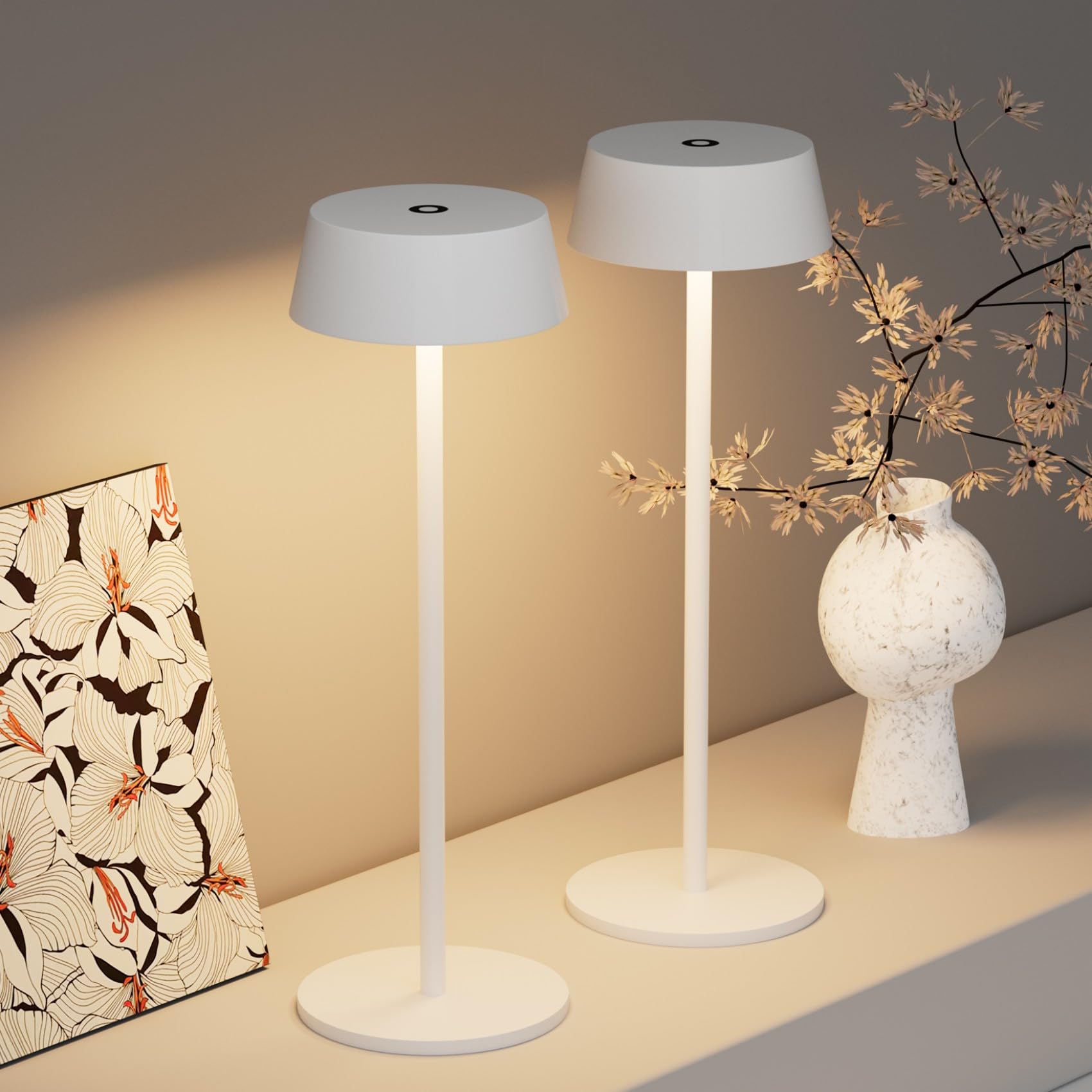 Klighten 2 Pezzi Led Lampada da Tavolo senza fili Dimmerabile, Touch Control Led Alluminio Ricaricabile Lampada da Scrivania Batteria, con Base di Ricarica Contatt, 3000K, Impermeabile IP54, Bianco