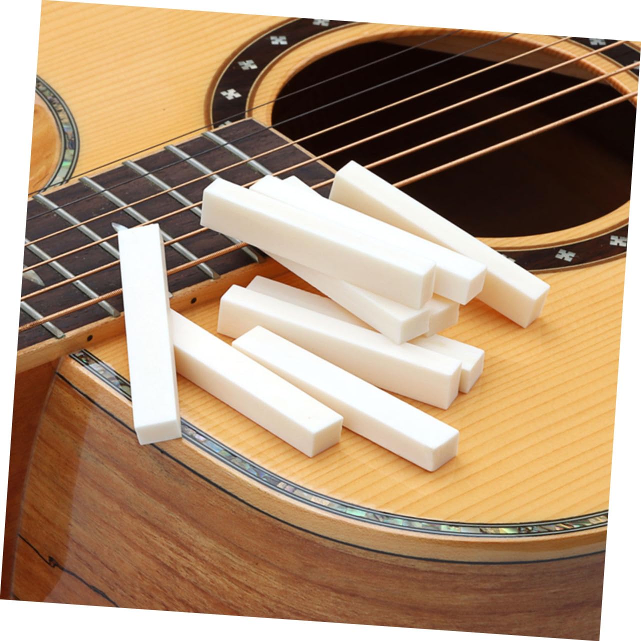 Gitarrensattel aus Knochen 10 Stück Weiß 60x10x7mm Gitarrensteg aus Knochen für Akustikgitarre und E-bass Sorgt für Stabile Saitenauflage und Verbesserten Klang