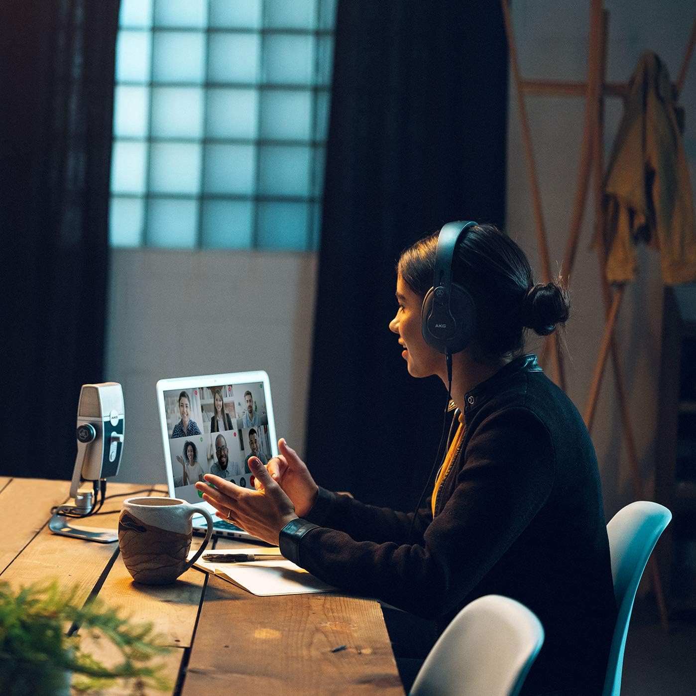 Buу 2 gеt 3 AKG Pro Audio Podcaster Essentials Kit for Streamers, Vloggers, and Gamers-Includes Lyra USB-C Microphone, K371 Headphones, and Ableton Lite Software