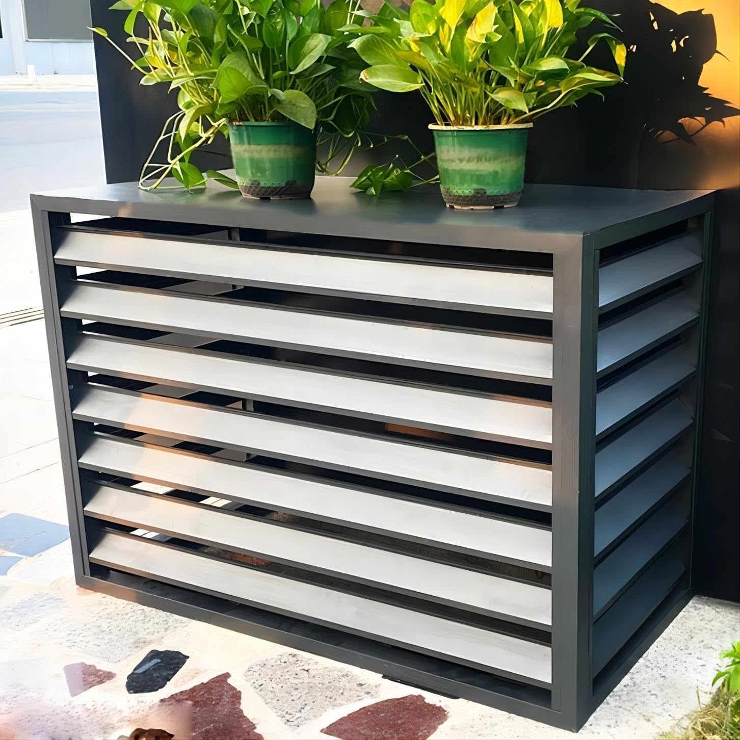 Recinto de basura de aluminio para ocultar cubos y crear jardín