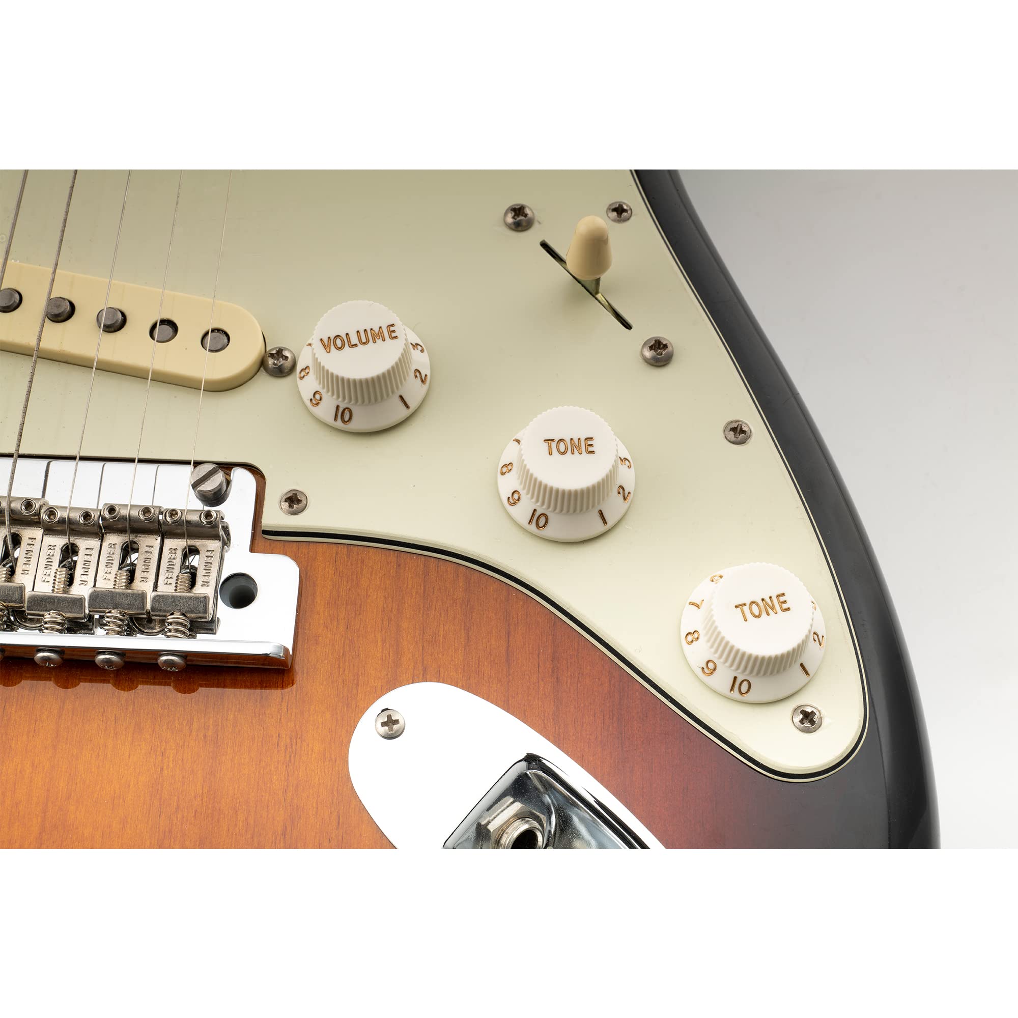 Musiclily Ultra Uniwersalny Gałka Potencjometru 2 Tone 1 Volume Set do Gitary Elektrycznej Fender Stratocaster ST Style, Aged White (3 szt.)