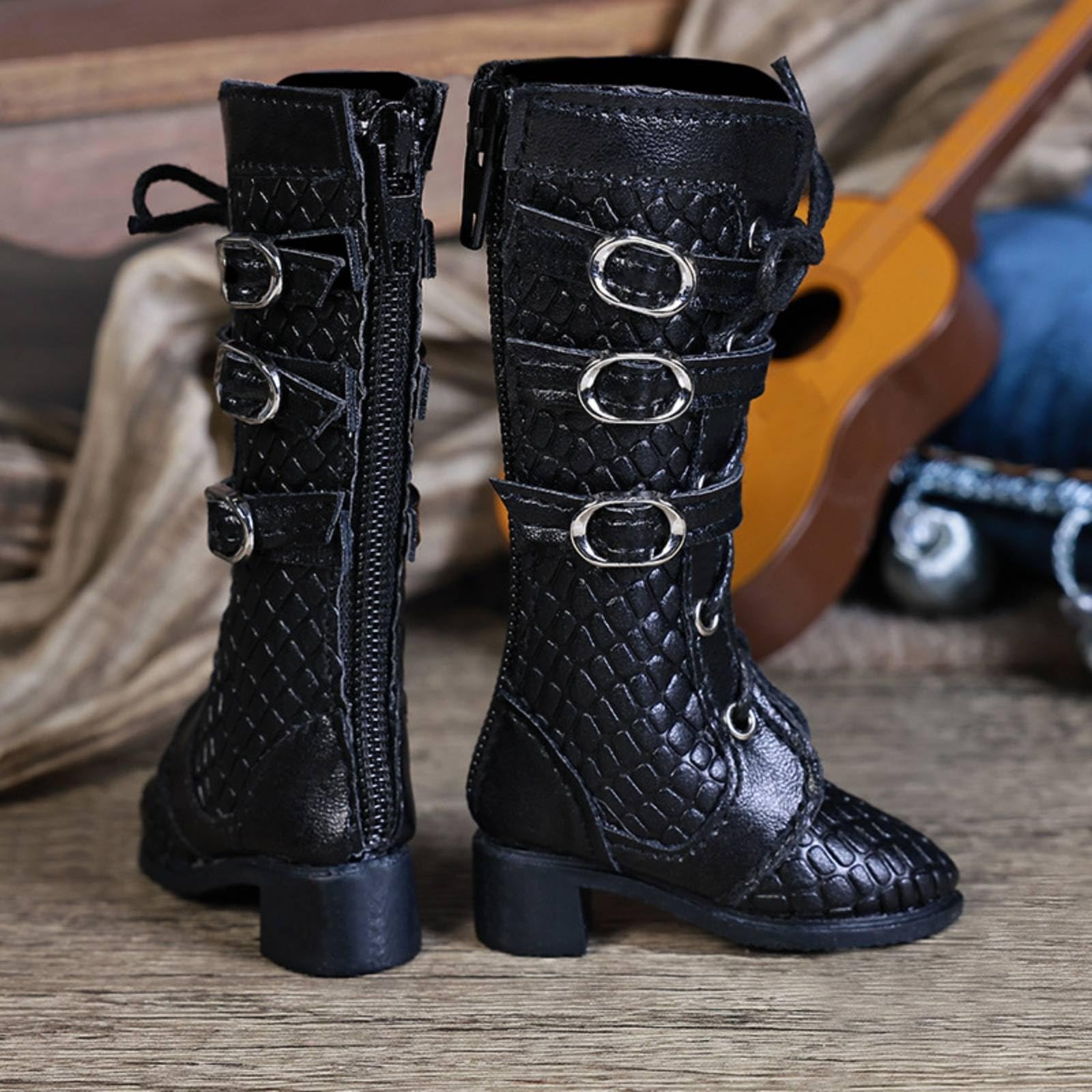 Puppenschuhe BJD Stiefel Boots Schnürstiefel Zubehör mit Vielseitigem Stil Stabiler Form aus Und Metall für Kombinationen Sammlerraum Bildserien