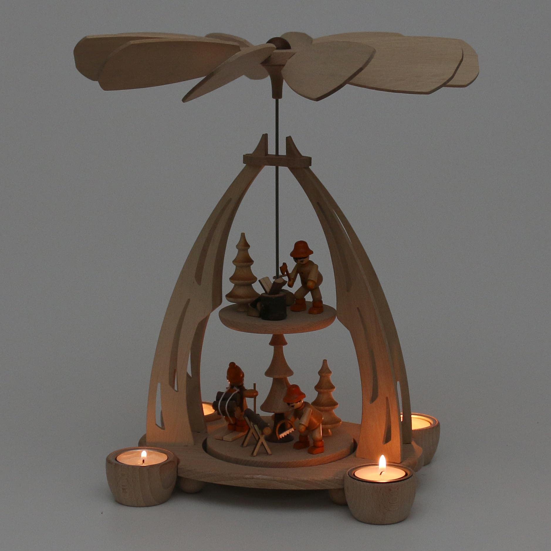 ***Hochwertige Tischpyramide mit Winterfiguren, ca. 35 cm