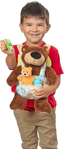 Miniatura 3 de Melissa & Doug Mine to Love - Juego de portador para muñecas de bebé con oso de juguete, botella, sonajero, tarjeta de actividad