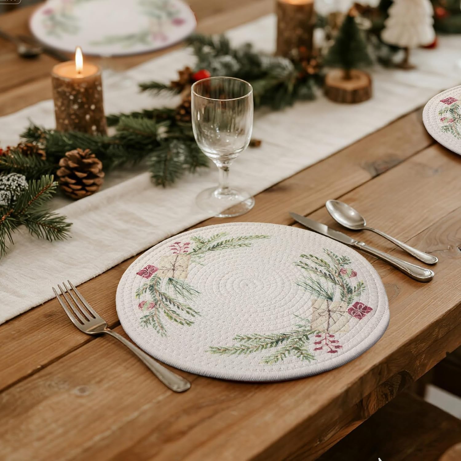 Potchen 4 Set Christmas Rustic Round Placemats 13 Inch Xams Cotton Rope Woven Table Mats Vintage Applique Placemats for Christmas Holiday Kitchen Dining Table Decoration
