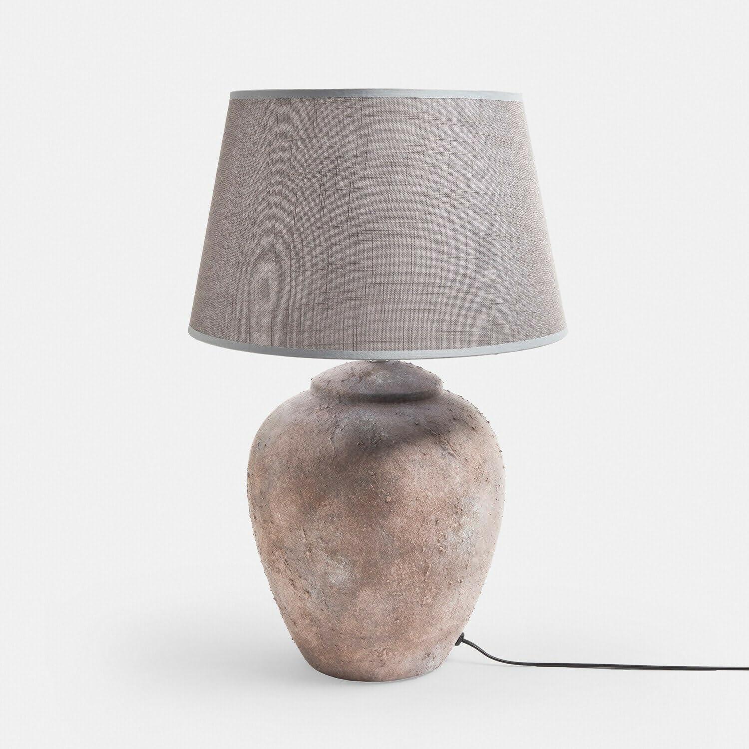 Loberon Tischlampe Kelvador - braun | Keramik-Fuß in Steinoptik - Natürlicher Look - Gedämpftes Licht - Tischleuchte - Leinen