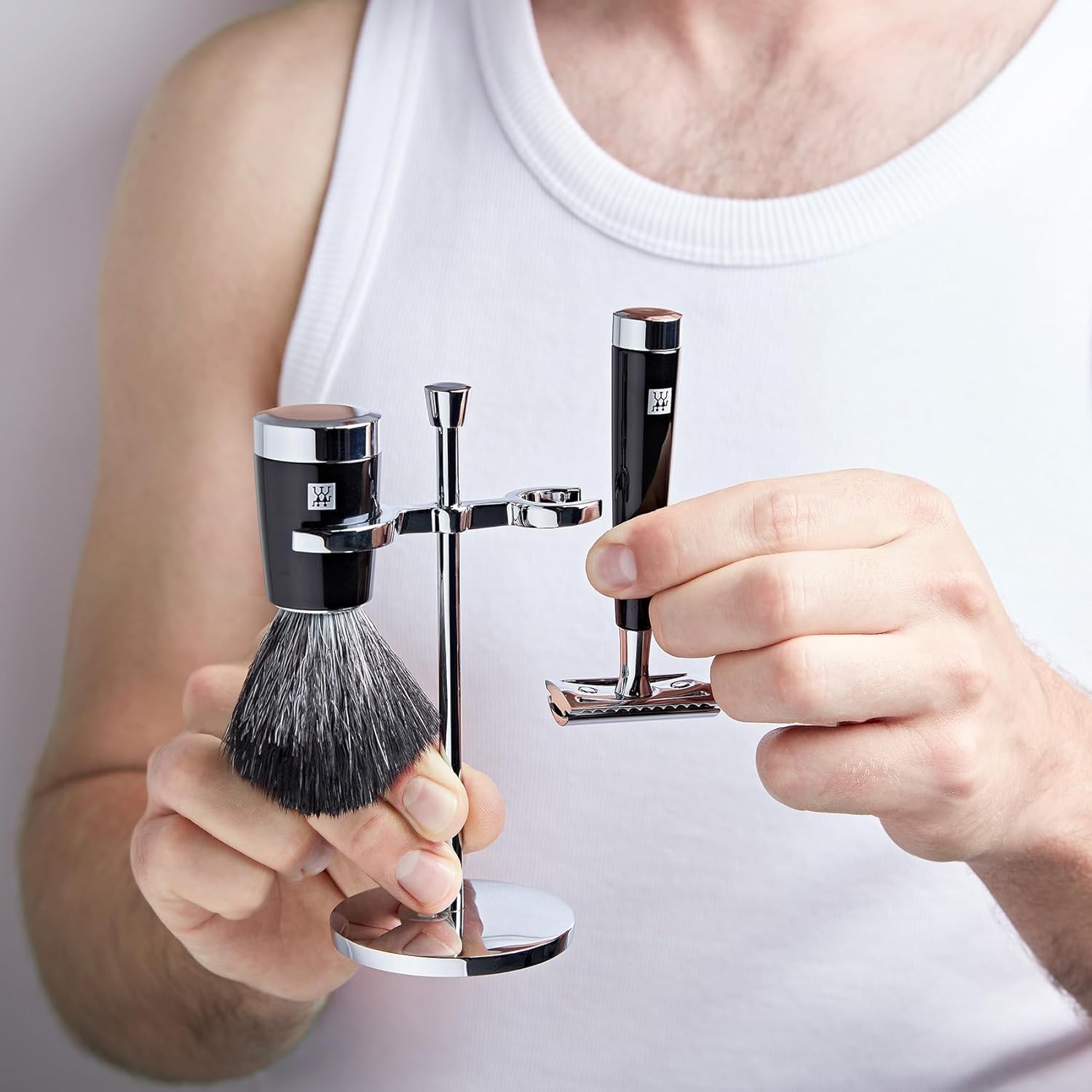 ZWILLING Rasierer und Rasierhobel (einzeln oder als 3-teiliges Set mit Rasierpinsel und Halterung, ergonomisches Design, Nassrasur, Premium-Geschenkset), Schwarz