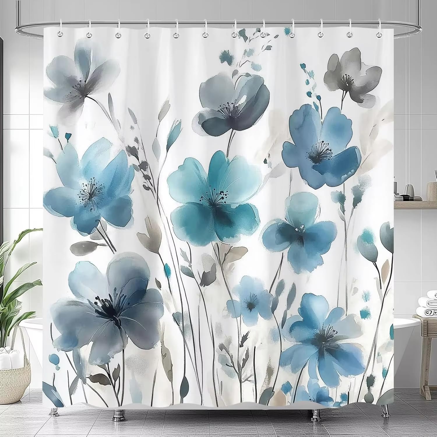 Rideau de douche floral bleu aquarelle pour une décoration naturelle