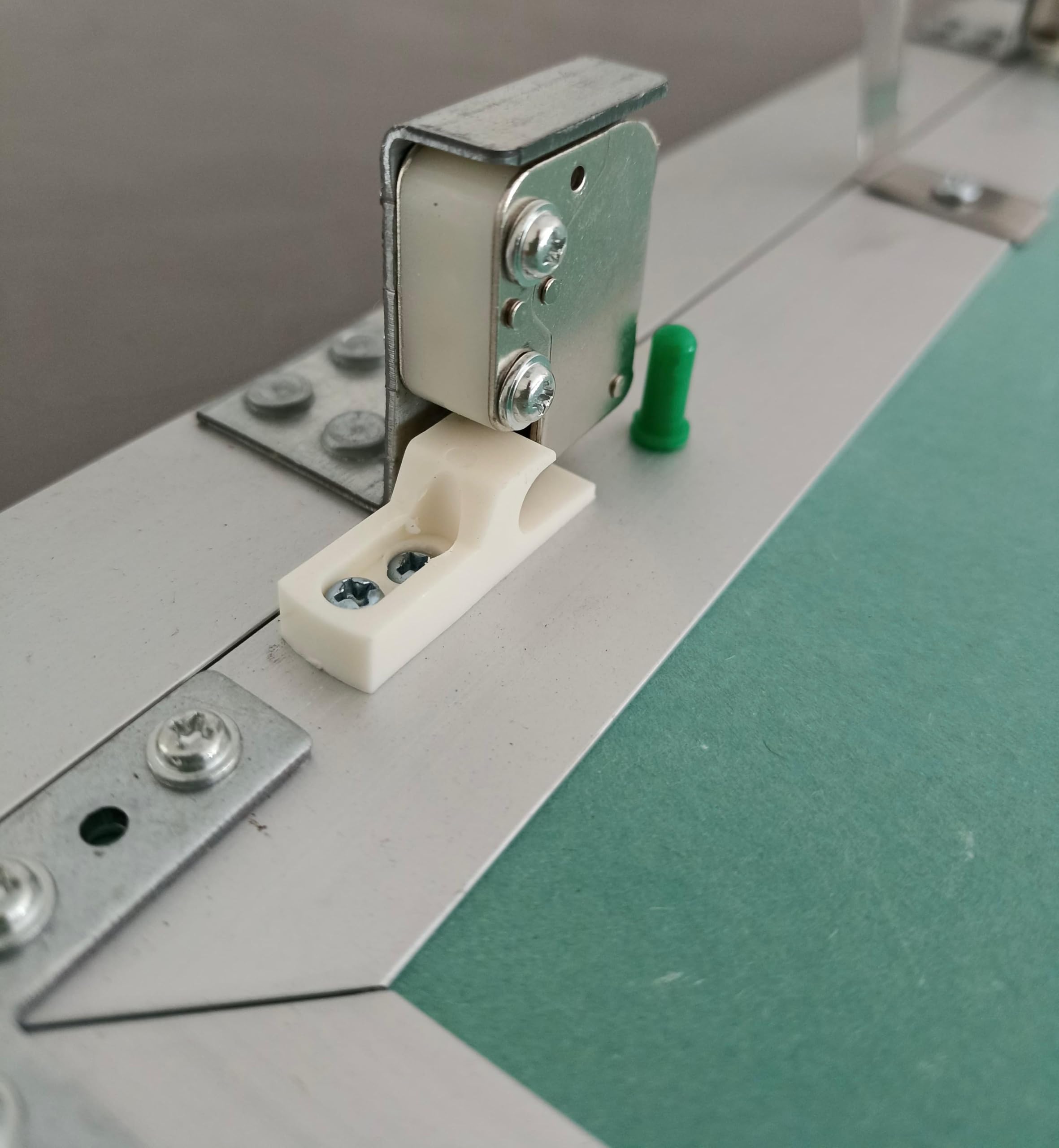 Botola Ispezione Cartongesso Idrorepellente Verde Spessore 12,5 mm Sportello Ispezione con Anta Estraibile Sportello Senza Cerniere per Parete o Soffitto Varie misure (CM 40X40)