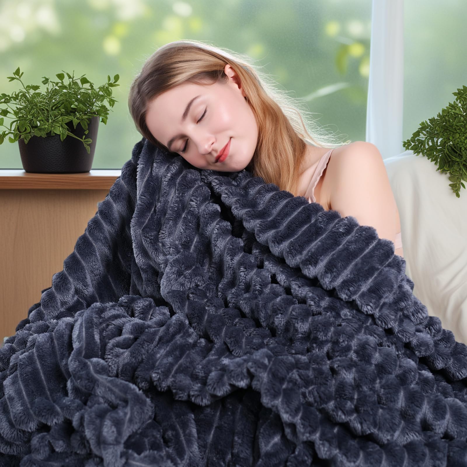 VANJOROY Fleece Fluffy Blanket Large Throw for Sofa and Bed 300GSM Lightweight blanket 100% Microfiber Fuzzy Soft Warm Cozy Luxury Throw for Settees Chair Travel Gift. Grey-150x200cm - Image 4