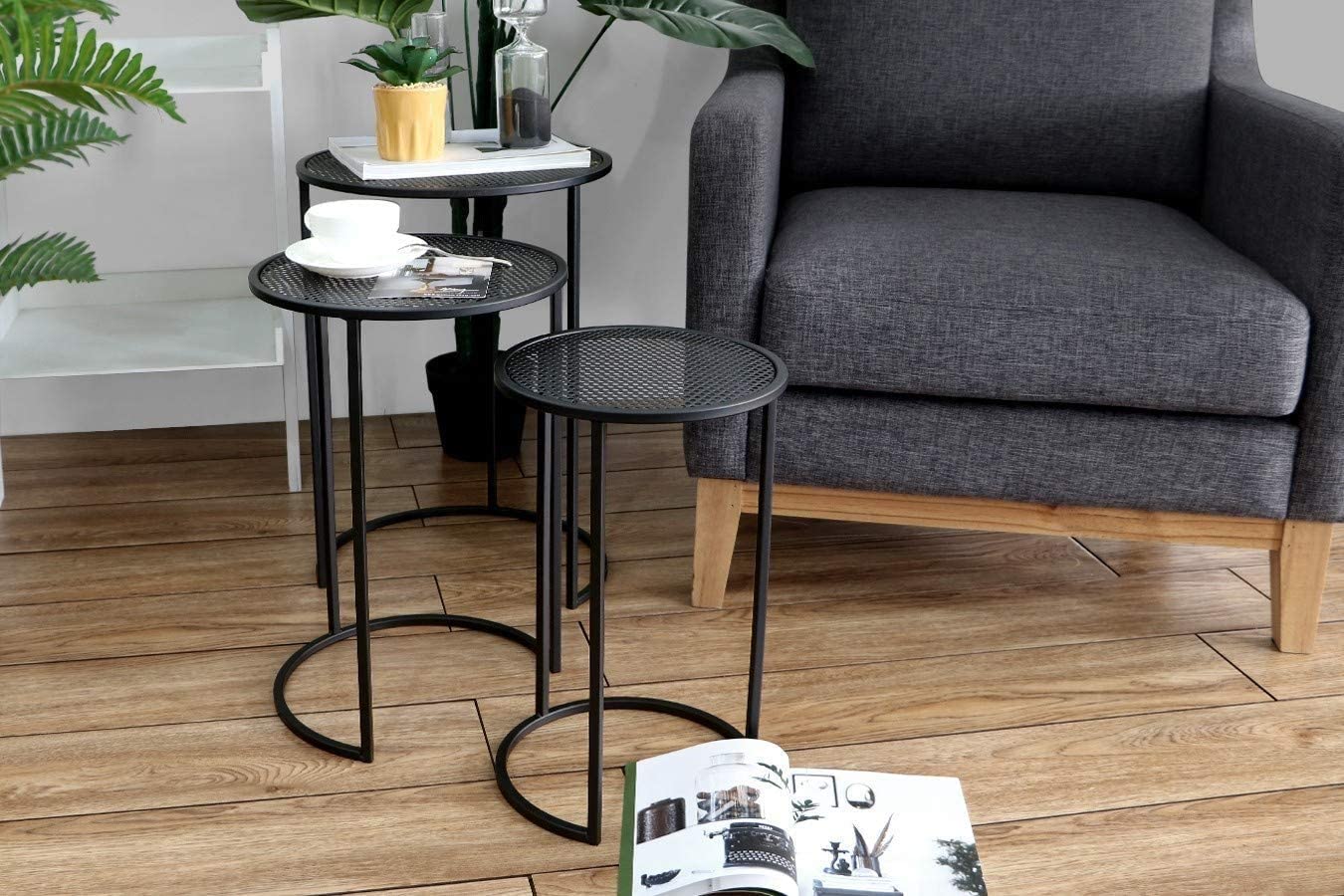 INDIAN DECOR 45948 Nest of 3 Tables, Round Coffee Tables for Small Spaces, Modern Side Tables for Living Room, Entryway, Black Metal End Bedside Tables 3