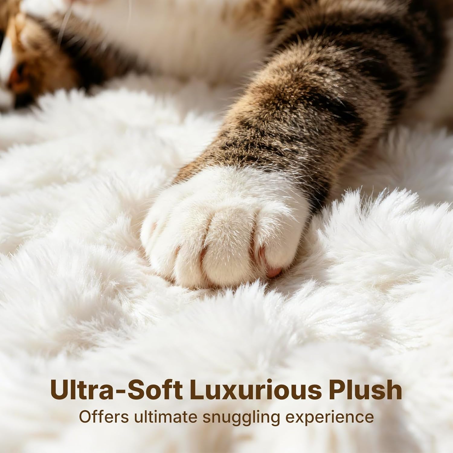 Veehoo Wood Cat Tree, Aesthetic Modern Cat Tree Tower with Scratching Posts, Luxury Cat Condo with Large Hammock and Soft Plush Perch for Indoor Cats