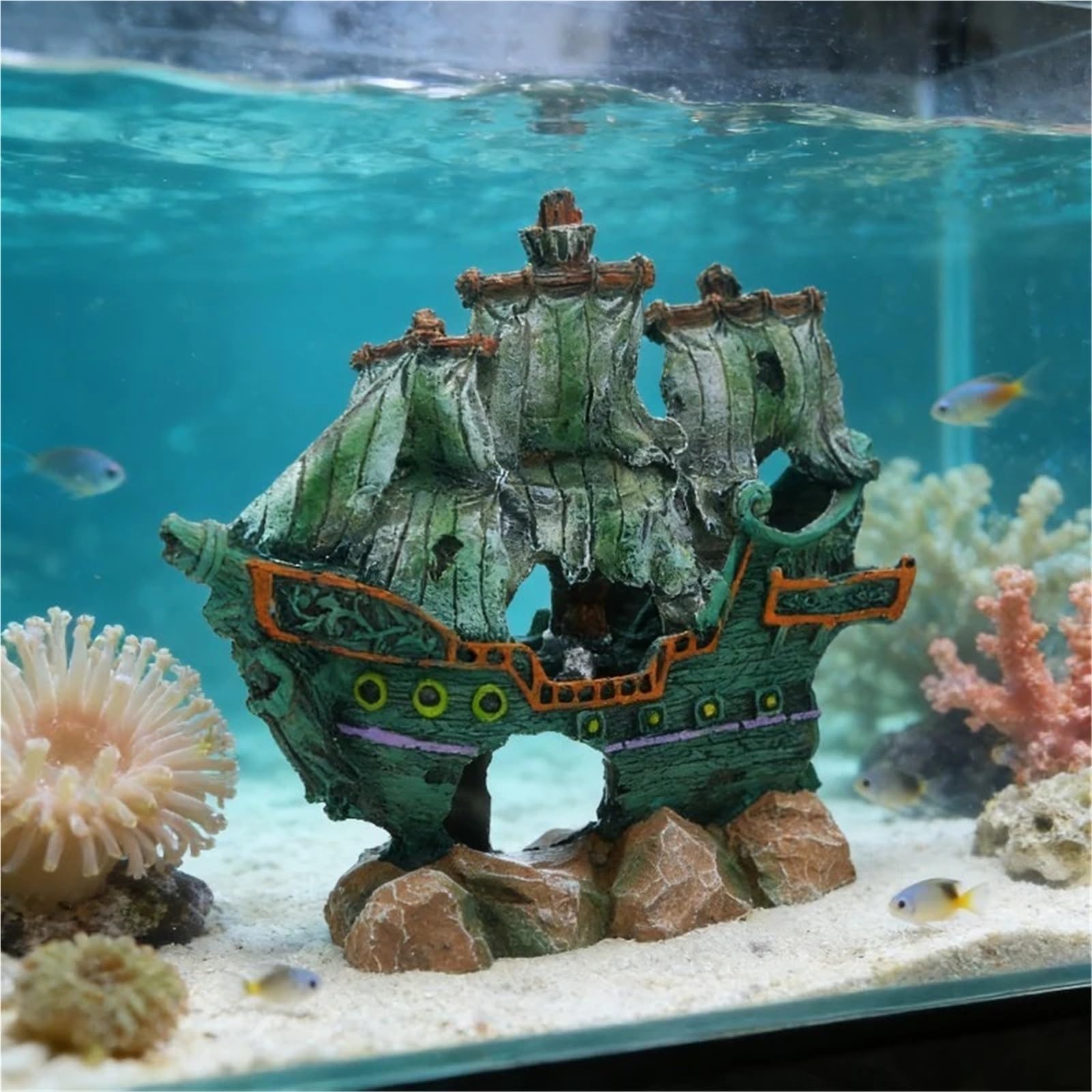 Décoration Aquarium Tunnel Décor de Bateau d'épave d'aquarium, cachette d'abri crevettes Poisson, décoration en résine, d'aménagement paysager