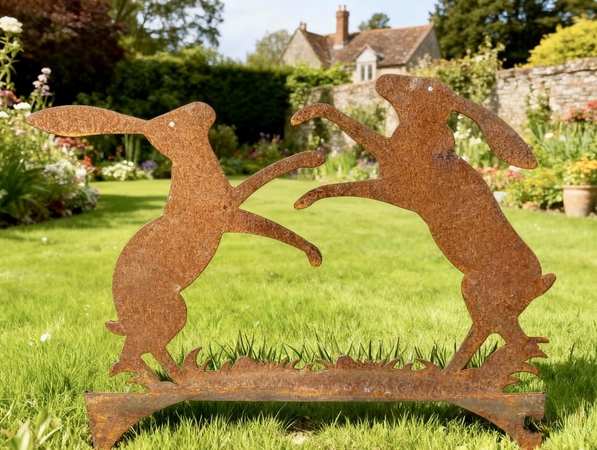 Gap Garden Products Rust Decorative Metal Boxing Hares On Grass Garden Silhouette (Rustic Patina Finish)