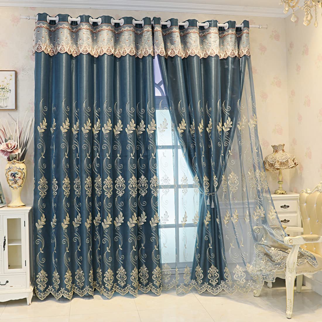 Rideaux occultants à oeillets avec tulle pour préserver le sommeil des enfants