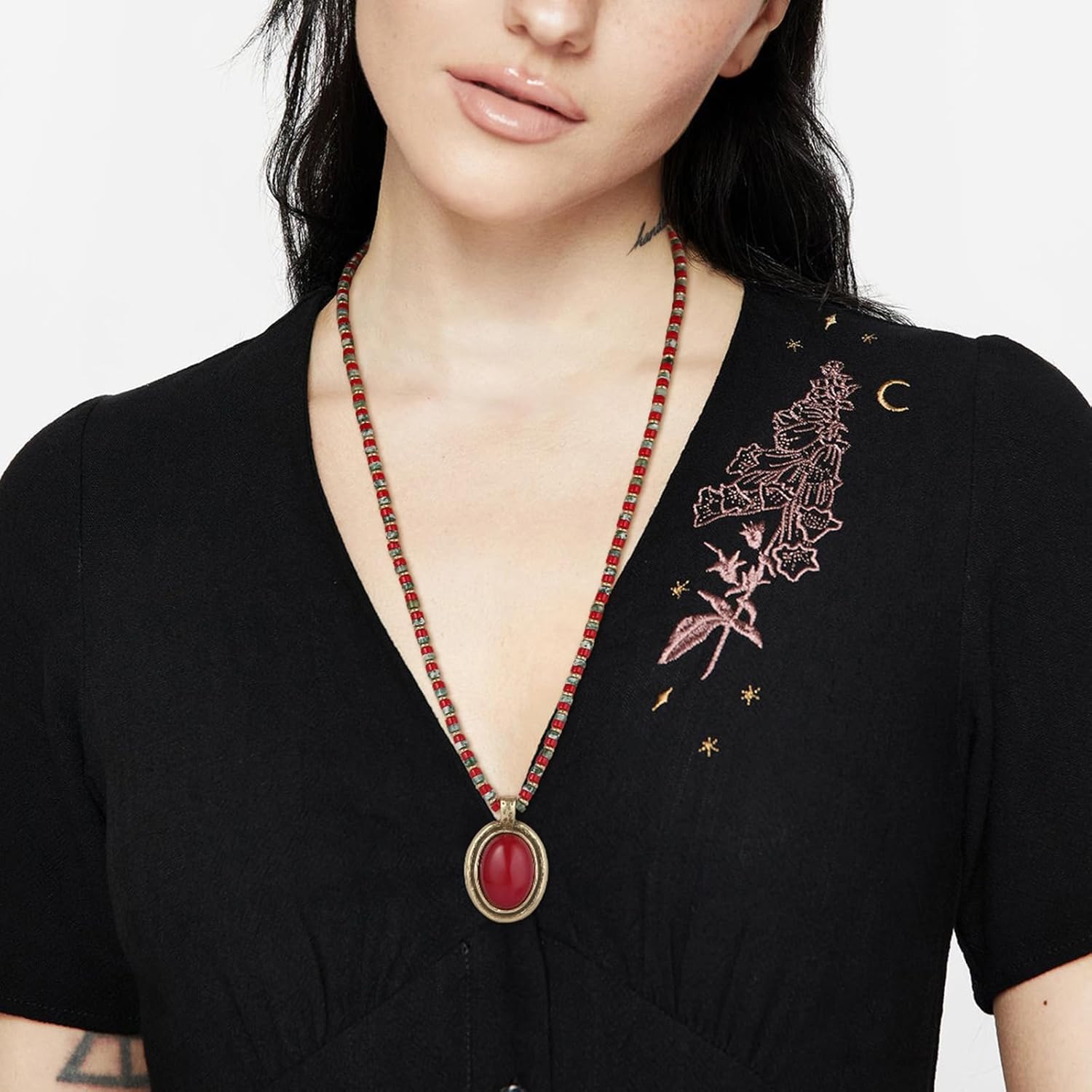 HZMAN Natural Red Agate Pendant Necklace for Women, Vintage Handmade Brass Choker, Bohemian Retro Jewelry Gift, 22.95 Inches - Image 3