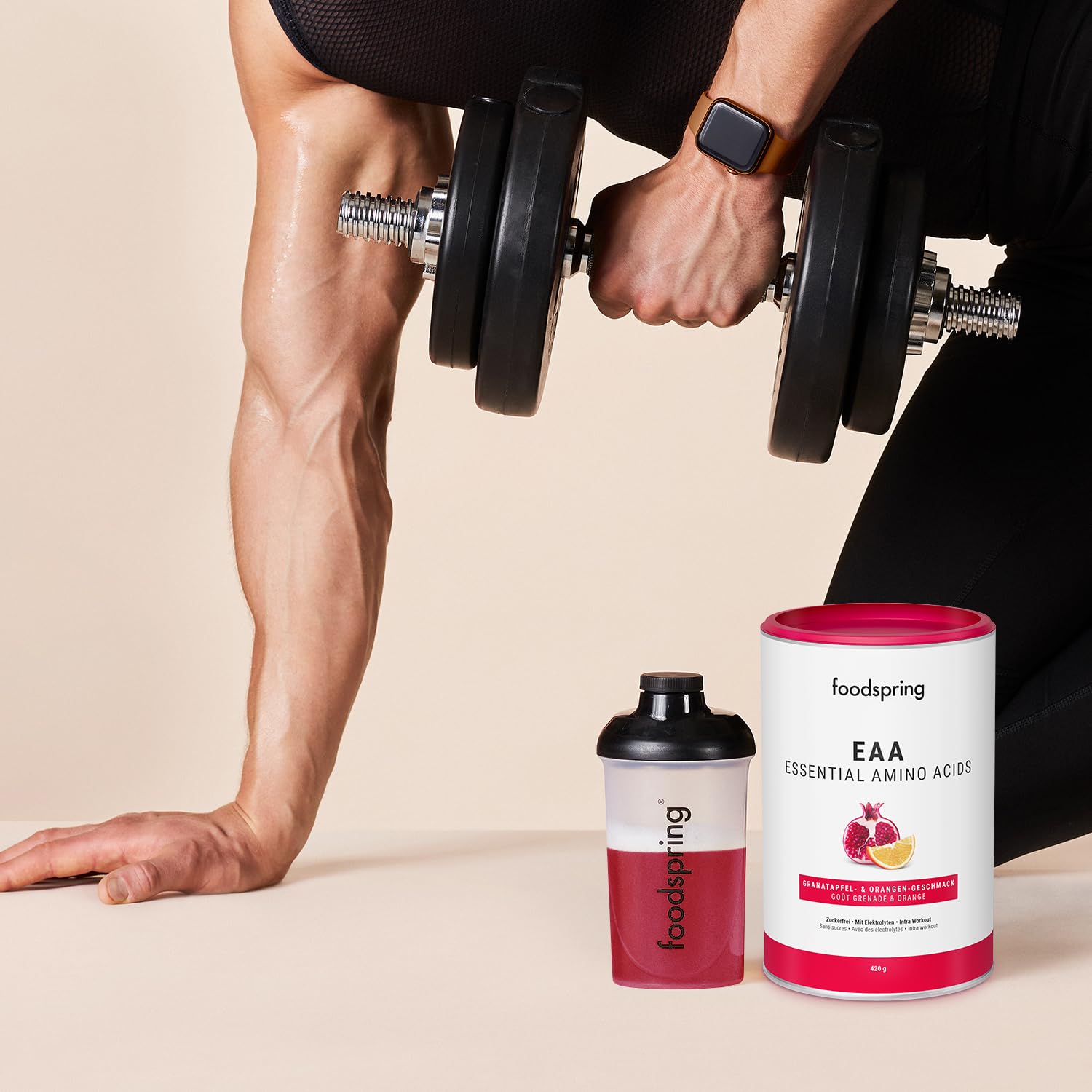 foodspring EAA Powder con elettroliti per crescita & mantenimento muscolare - Polvere EAA con aminoacidi essenziali - Privo di zuccheri (420g | 30 p. | 1 misurino = 14g | Melograno e Arancia)