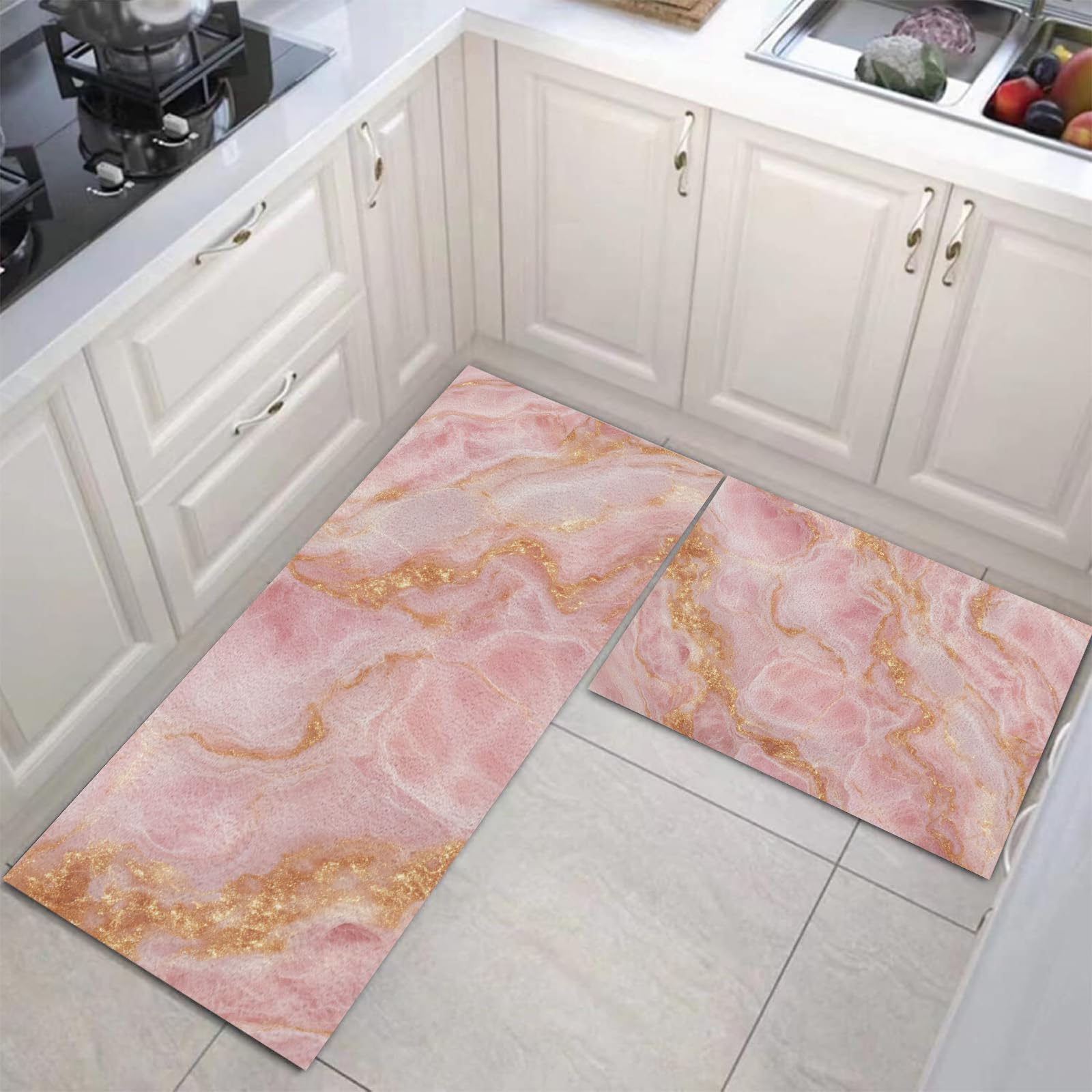 Tapis de cuisine motif abstrait pour sublimer votre intérieur moderne rose et or